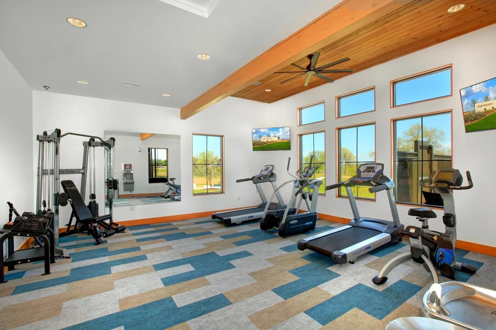 main property photo 20