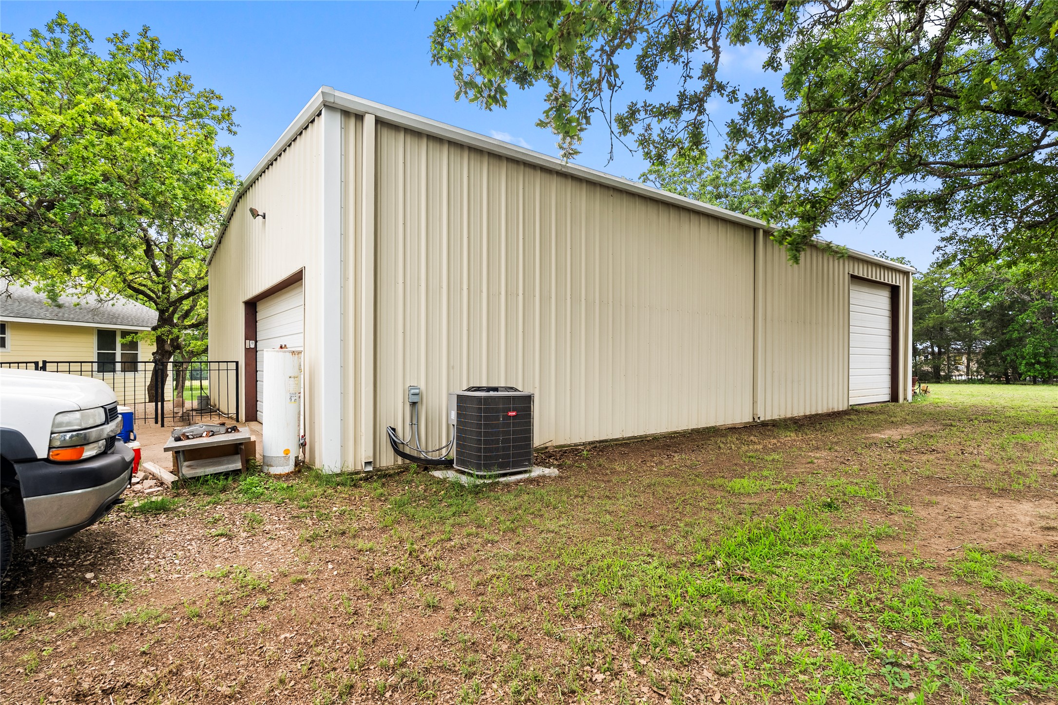 main property photo 39