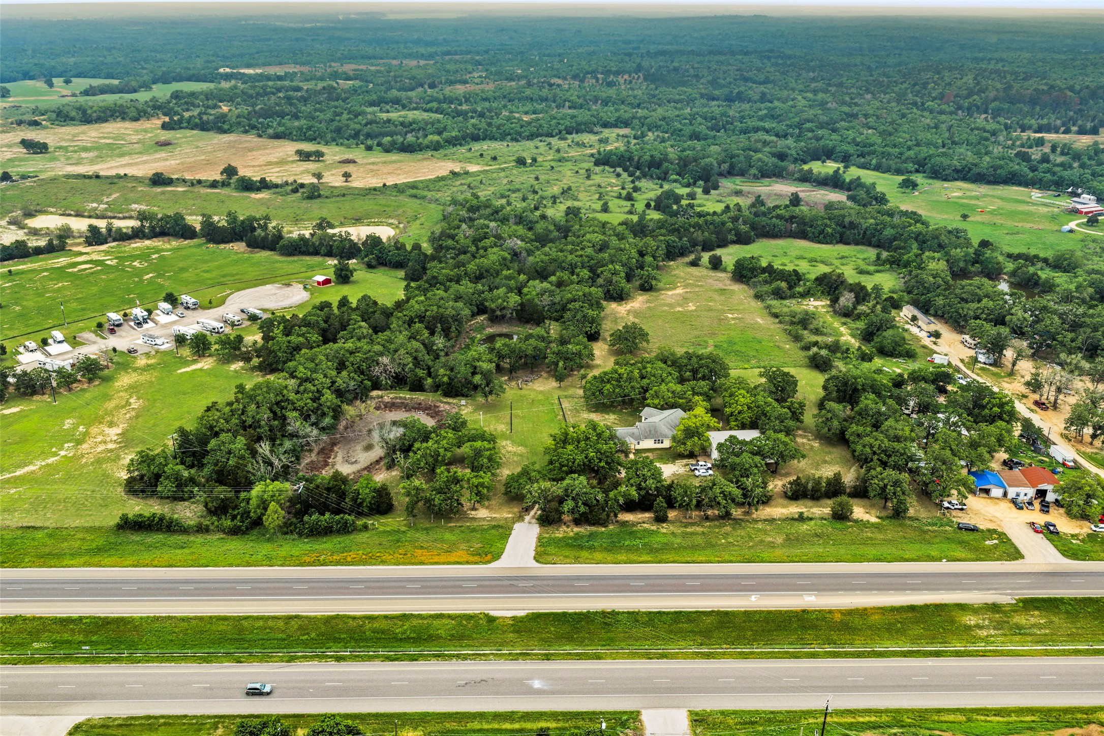 main property photo 5
