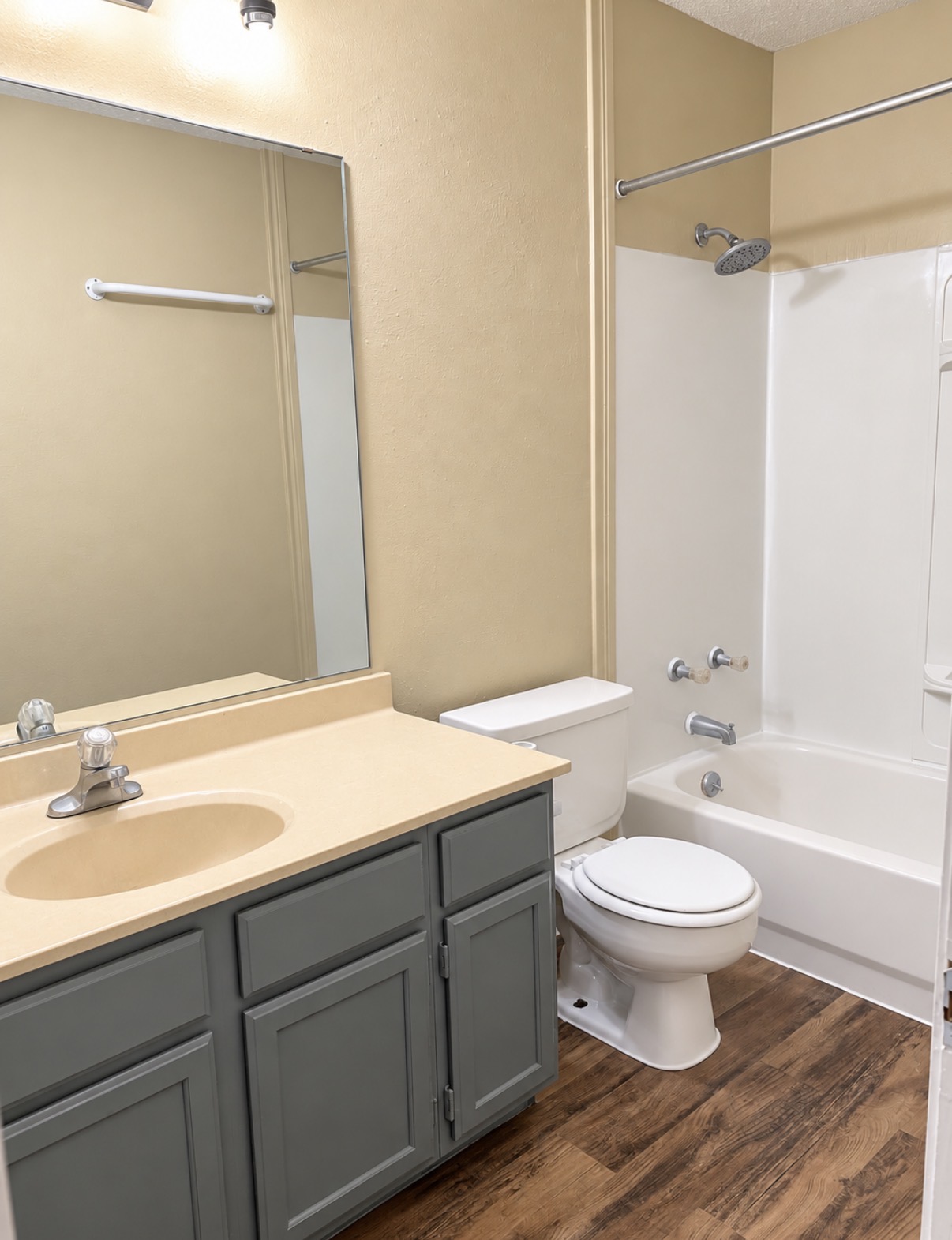 main property photo 12