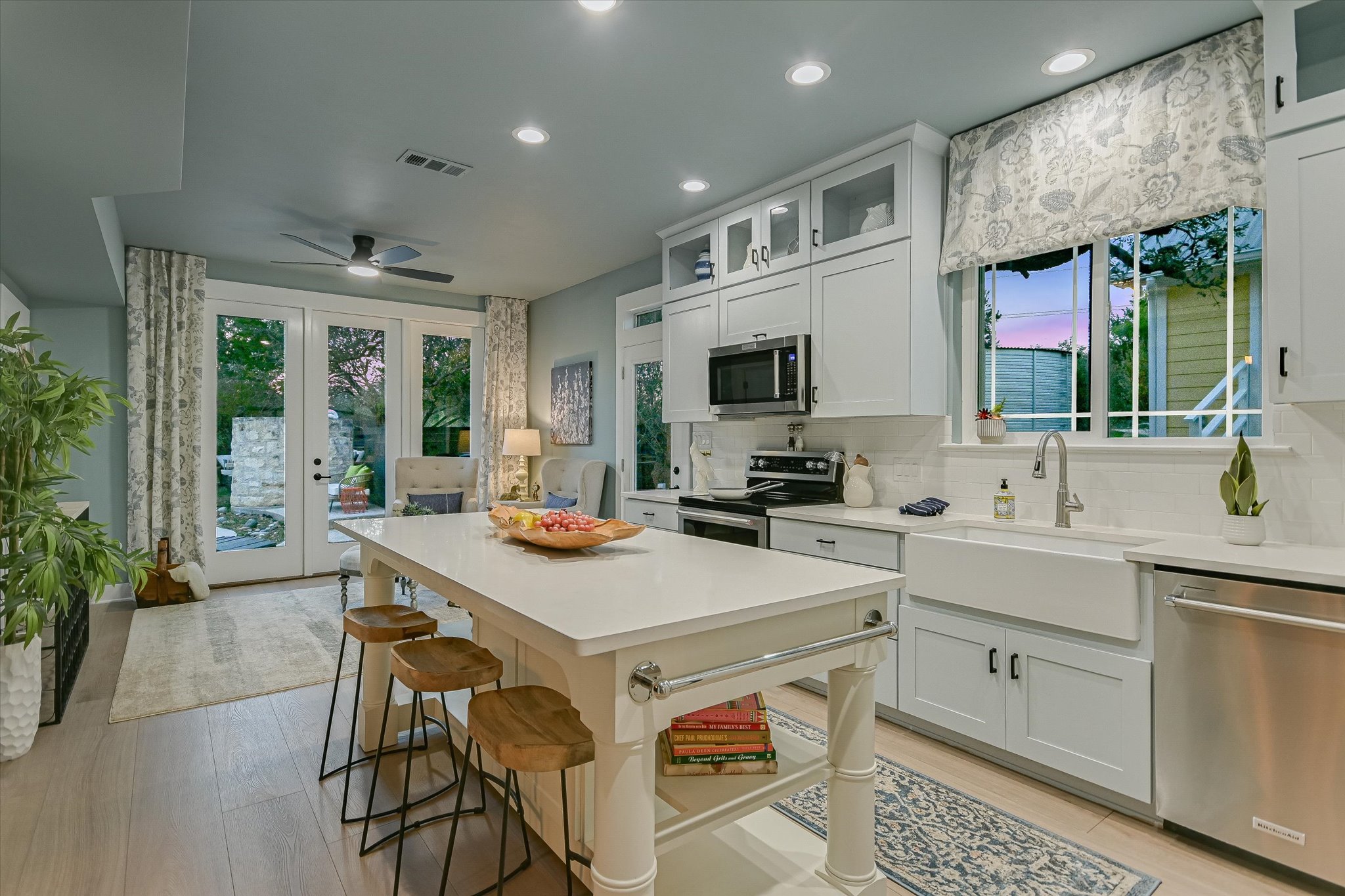 main property photo 12