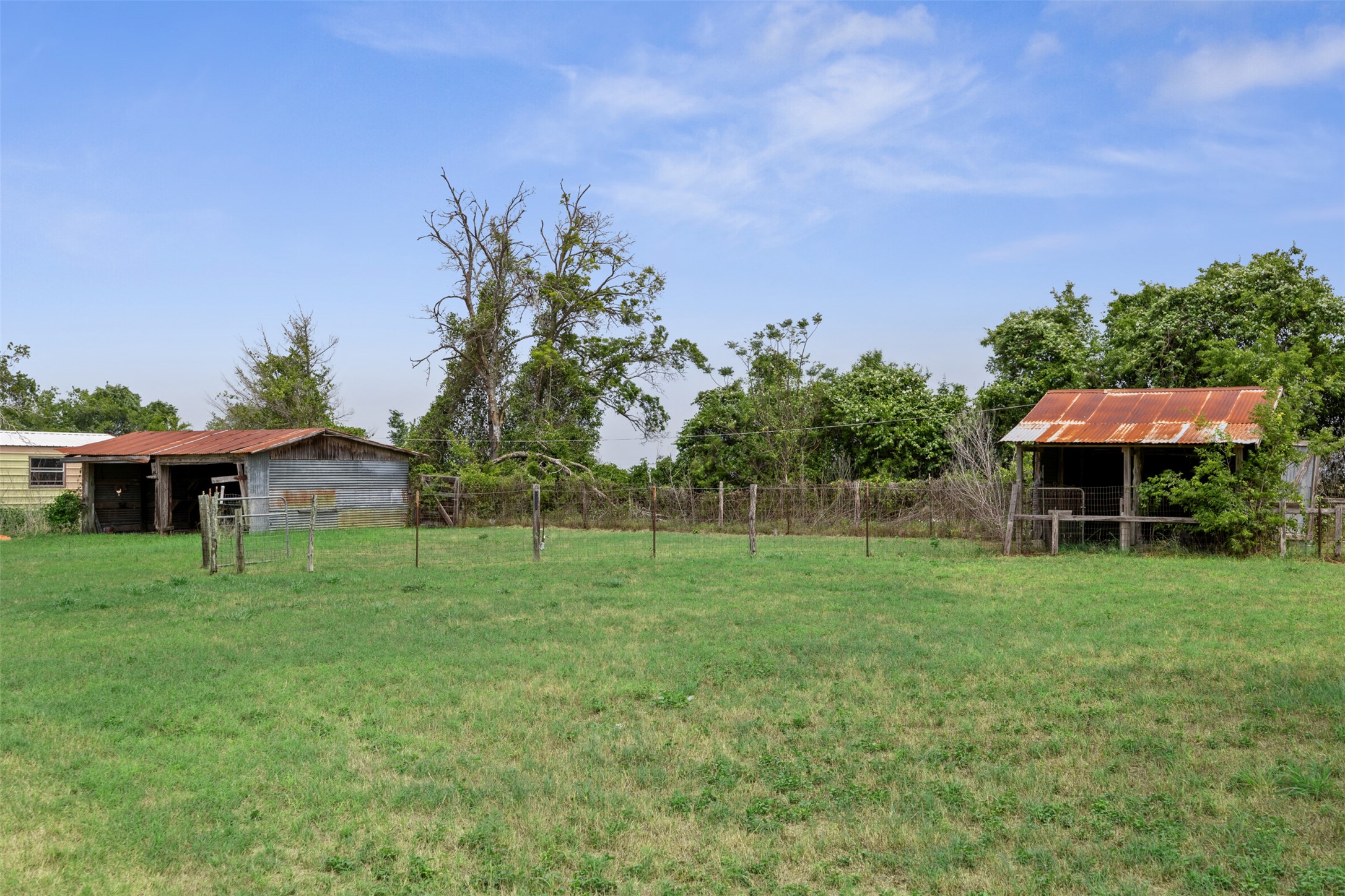 main property photo 26