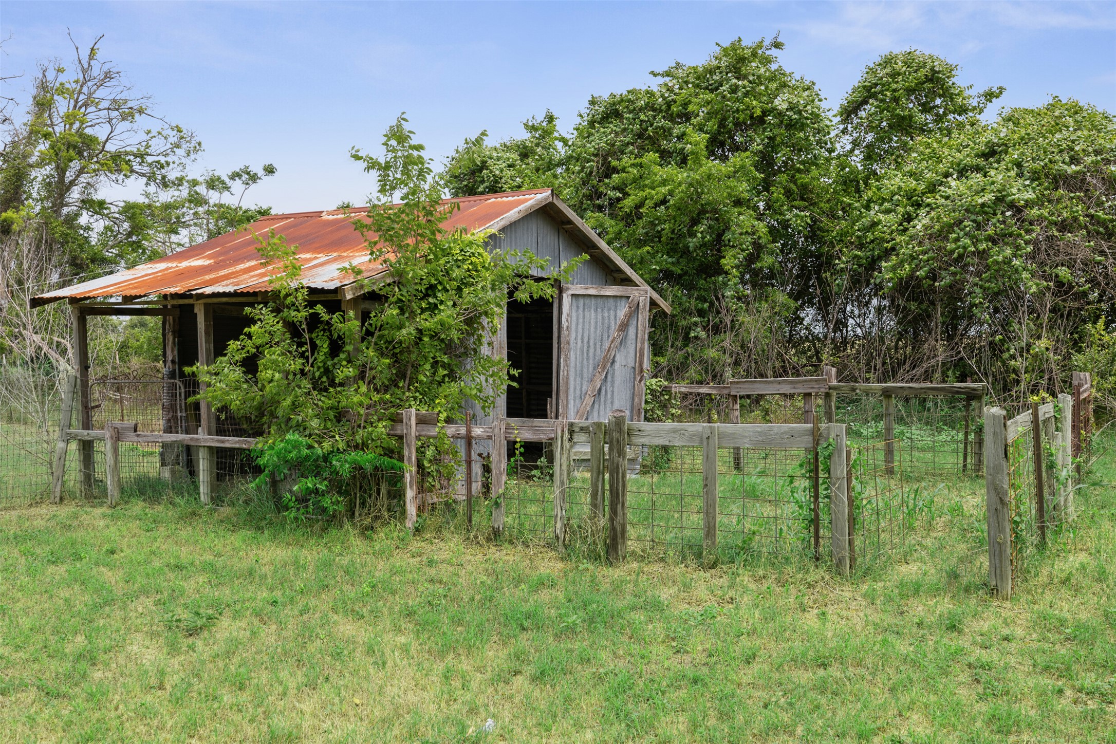 main property photo 27