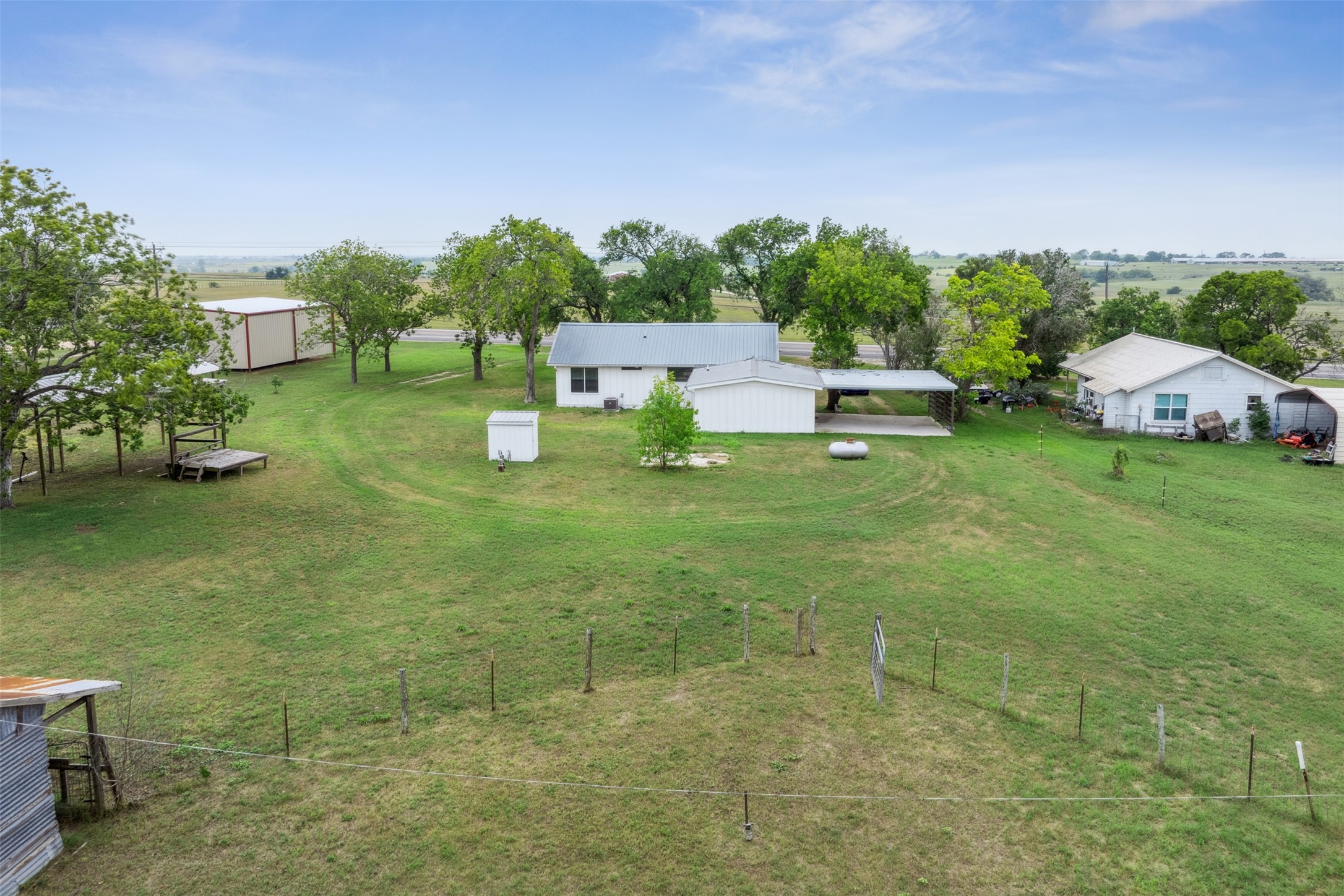 main property photo 34