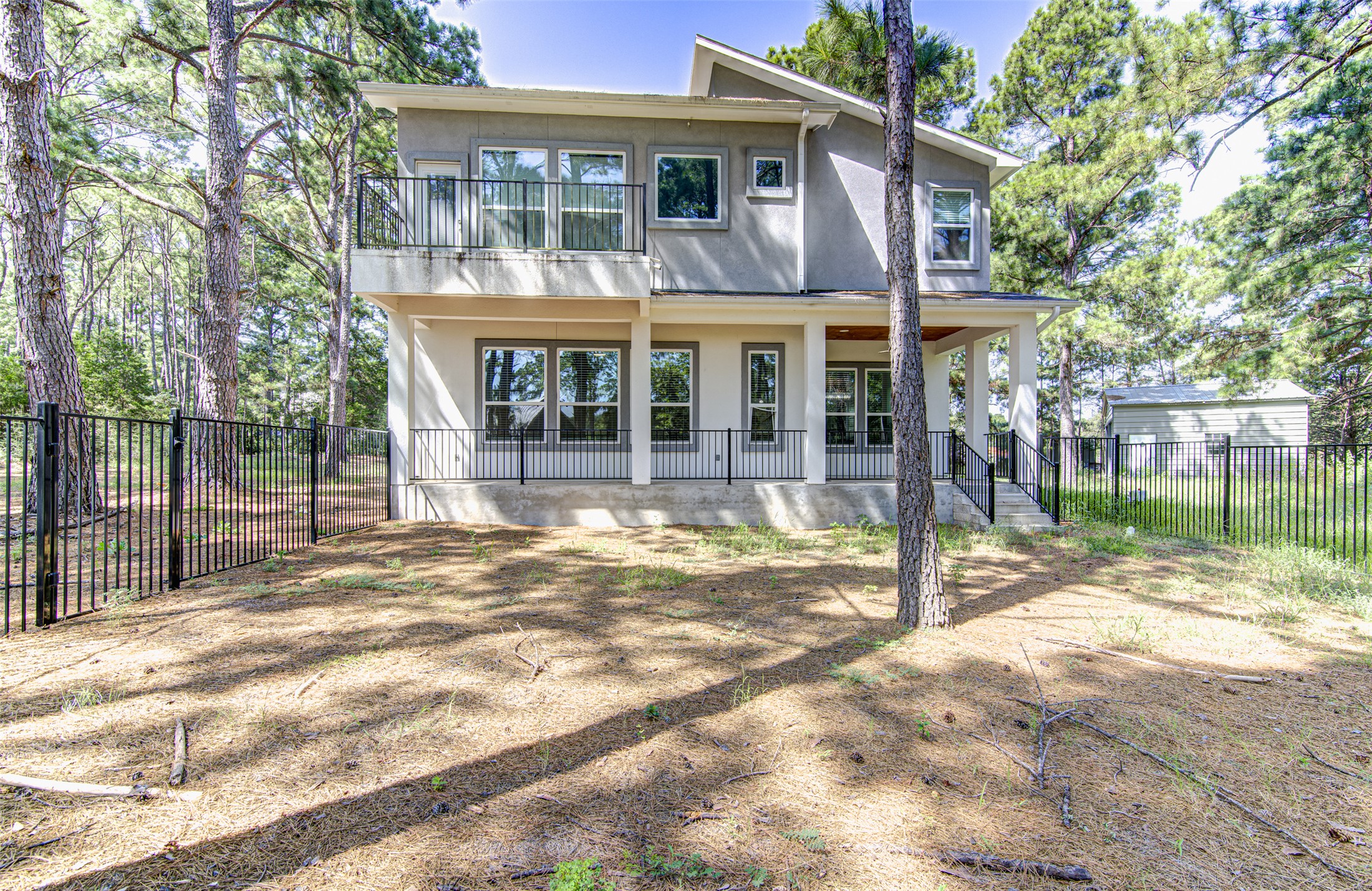 main property photo 25