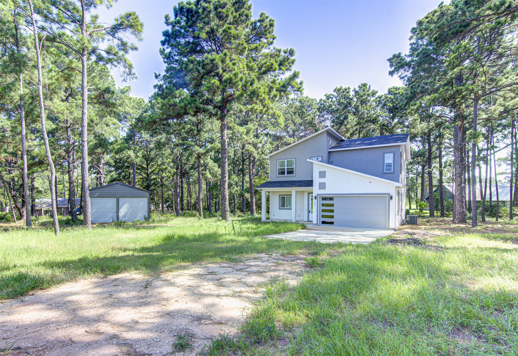 main property photo 30