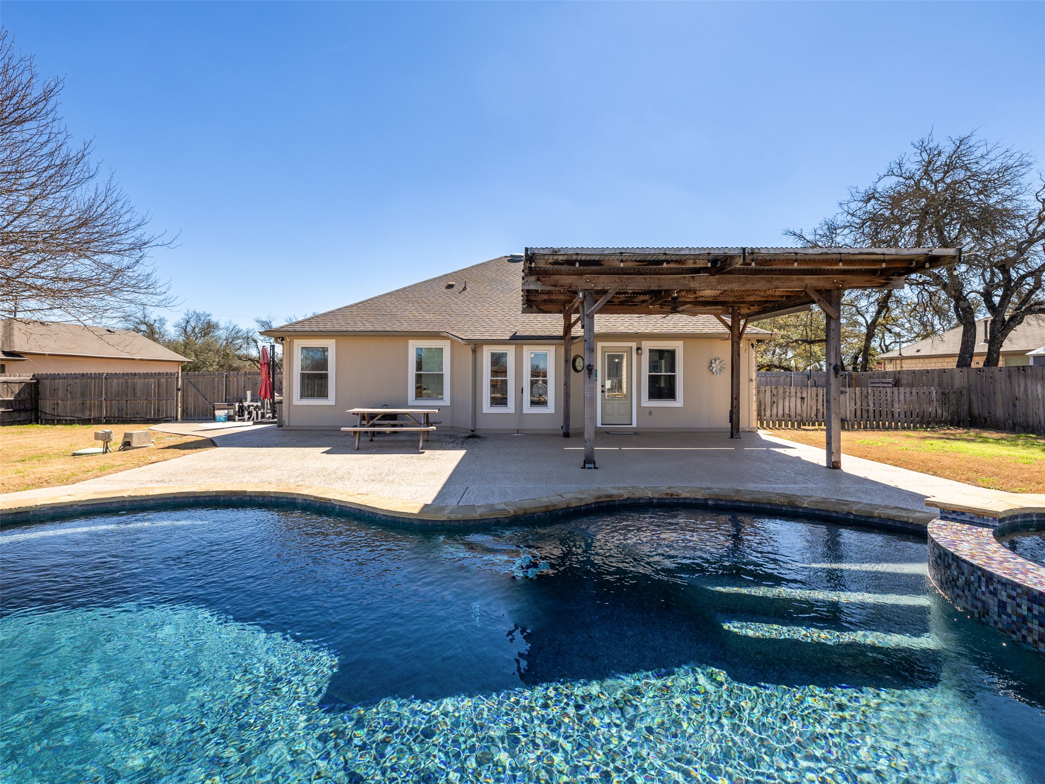 main property photo 26