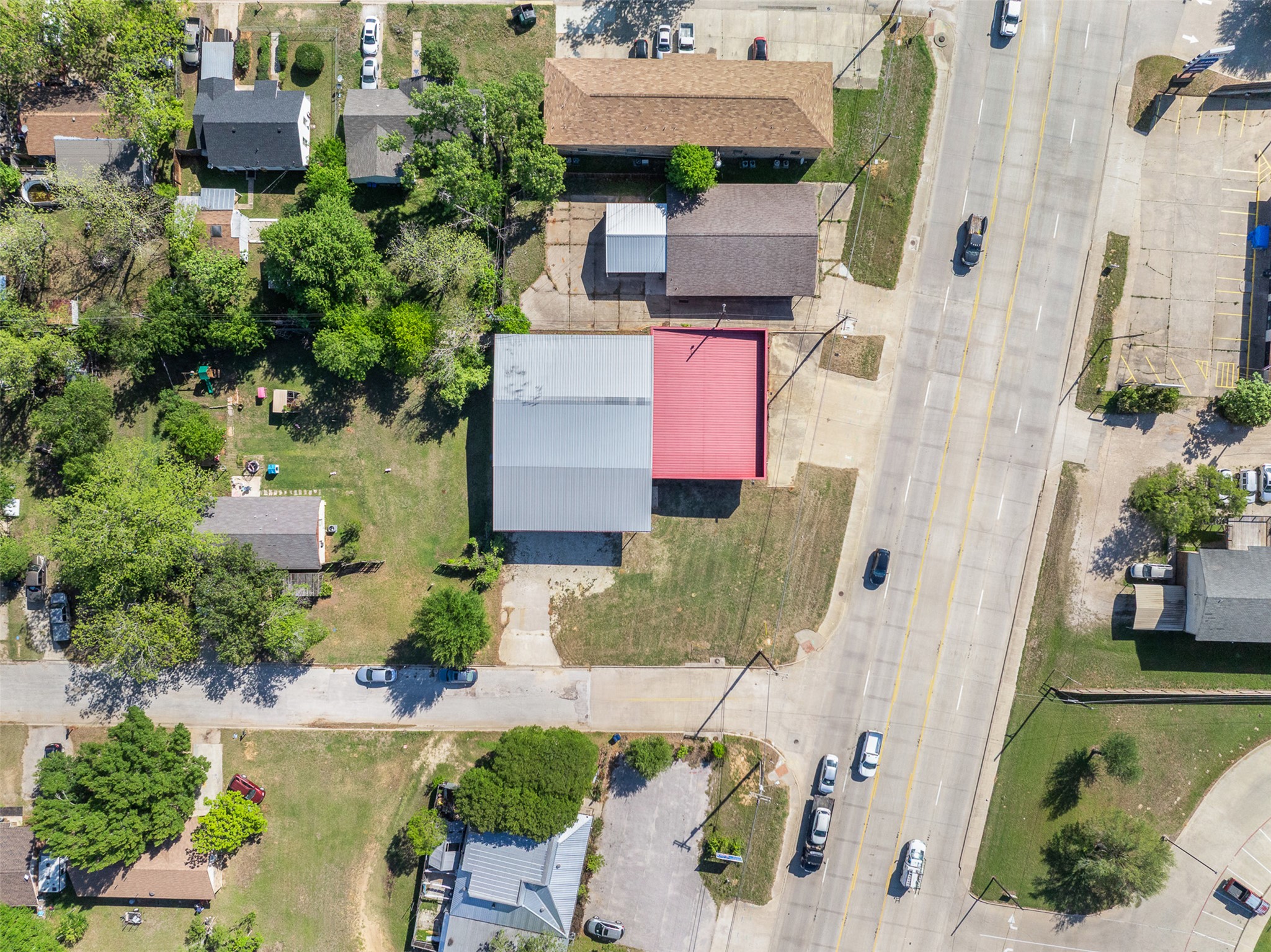 main property photo 18