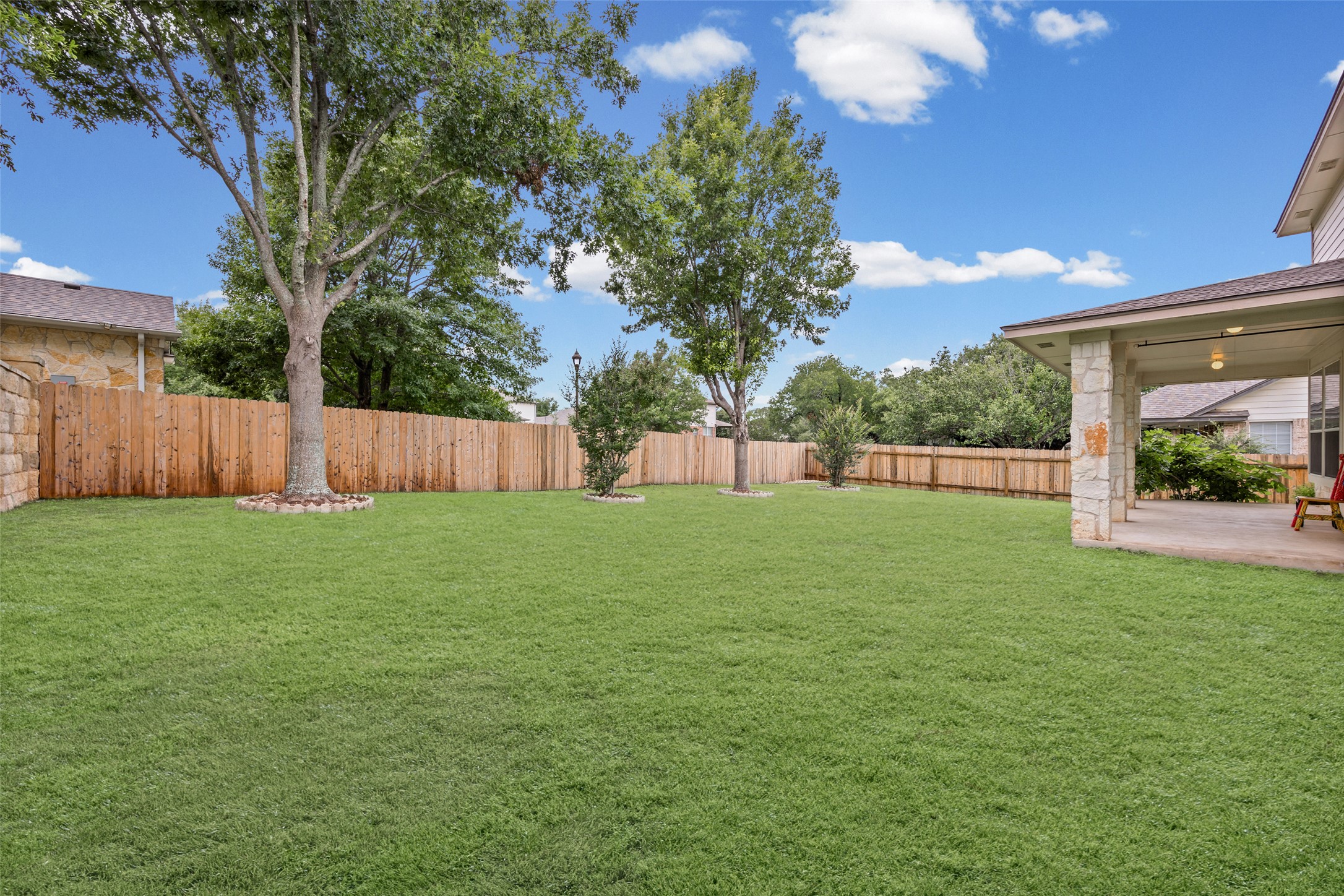 main property photo 23