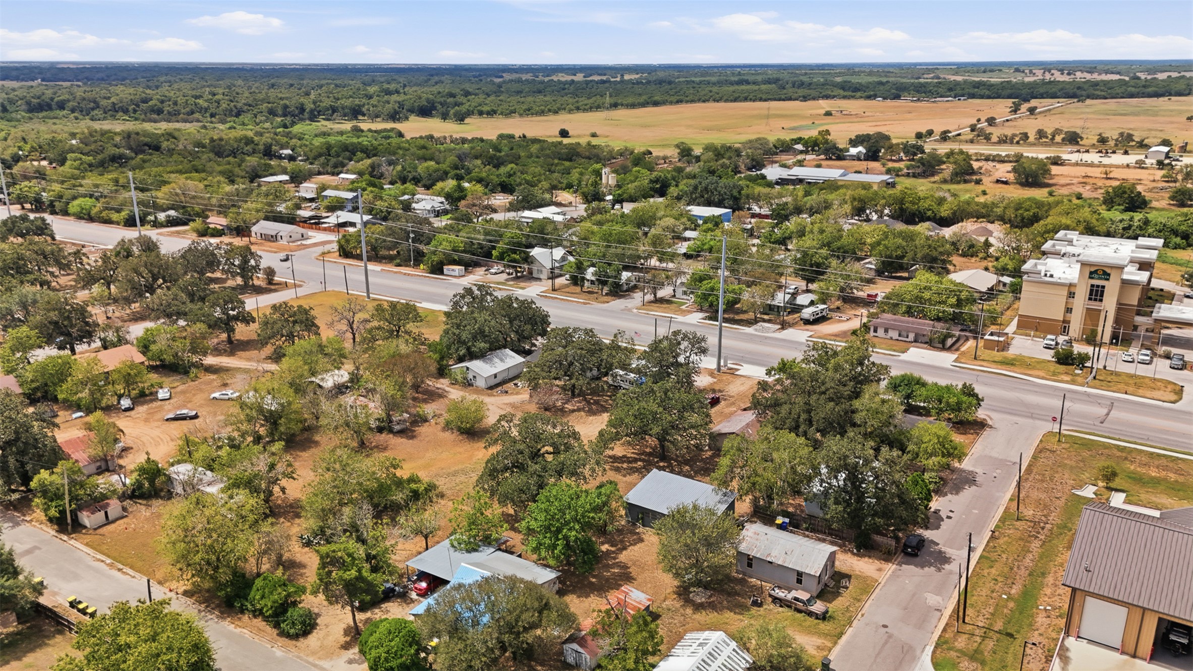 main property photo 16