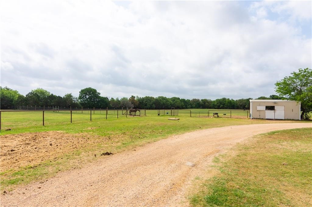 main property photo 28