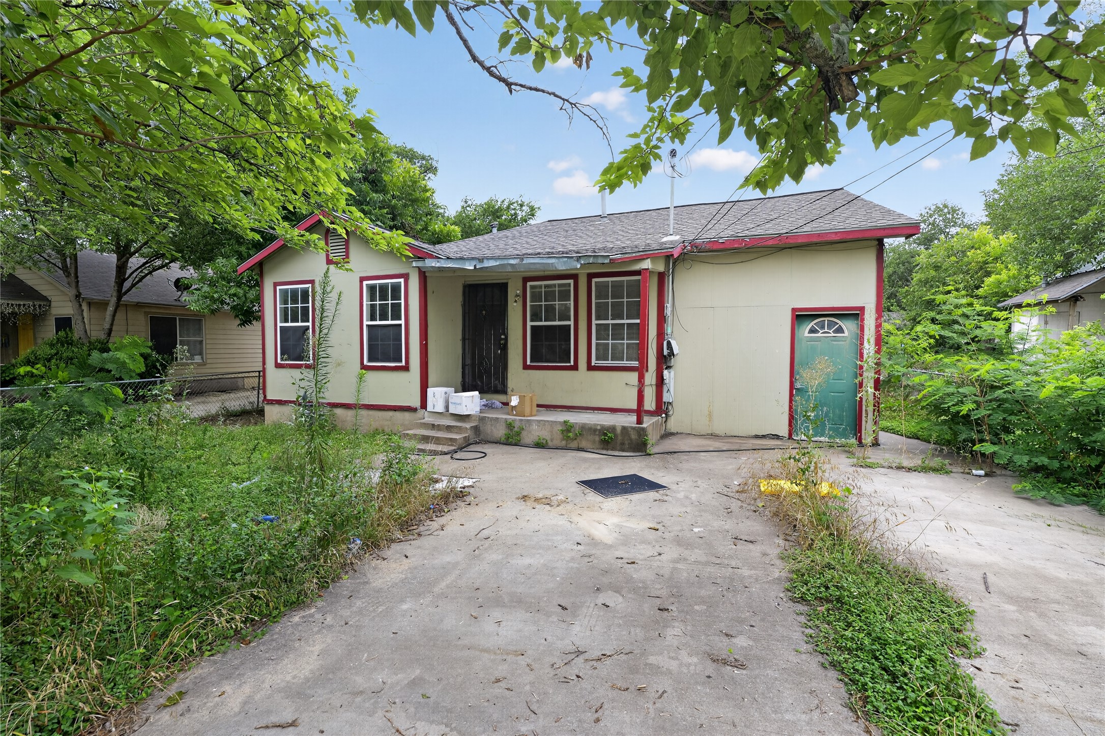 main property photo 3