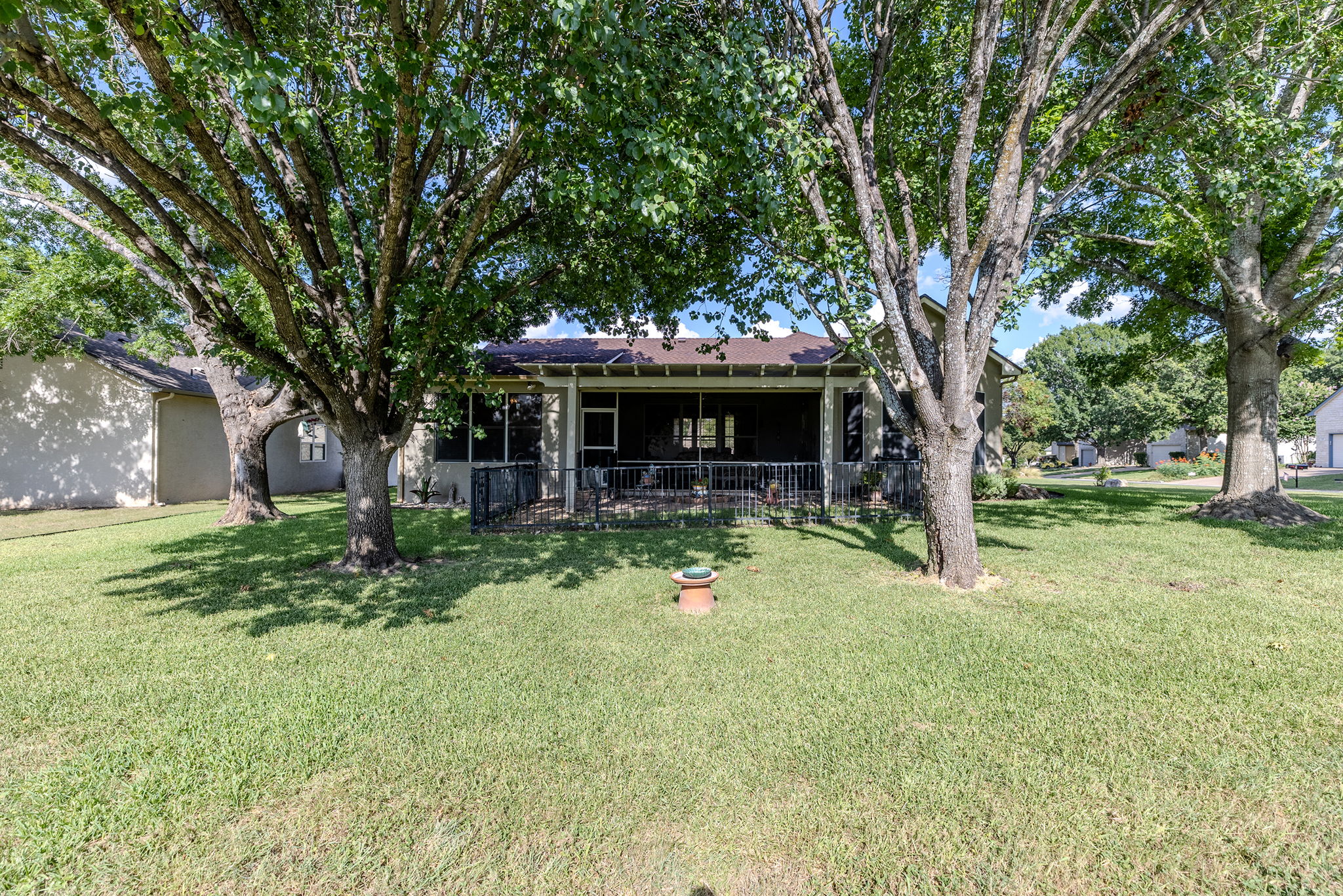 main property photo 33
