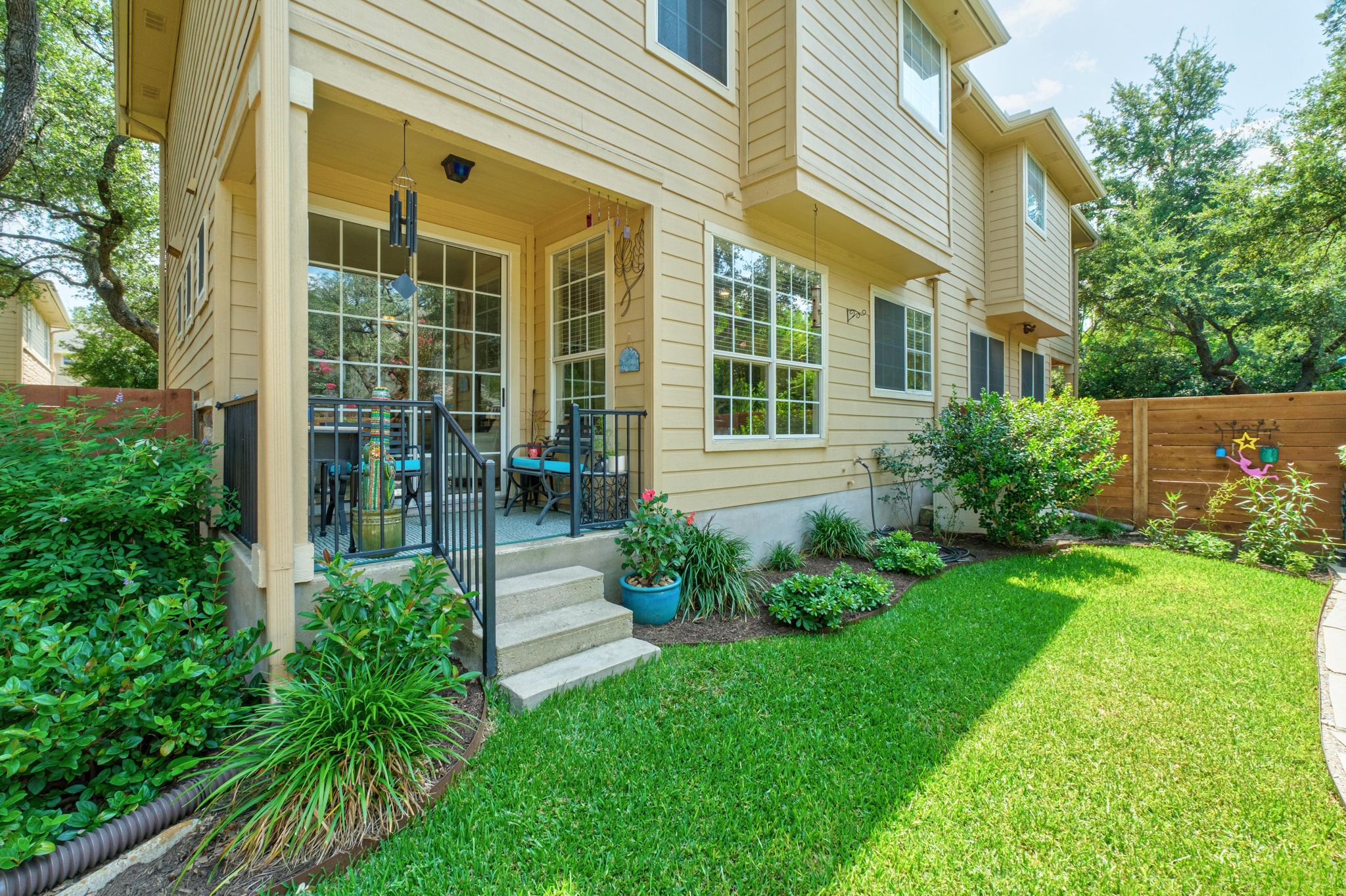 main property photo 25