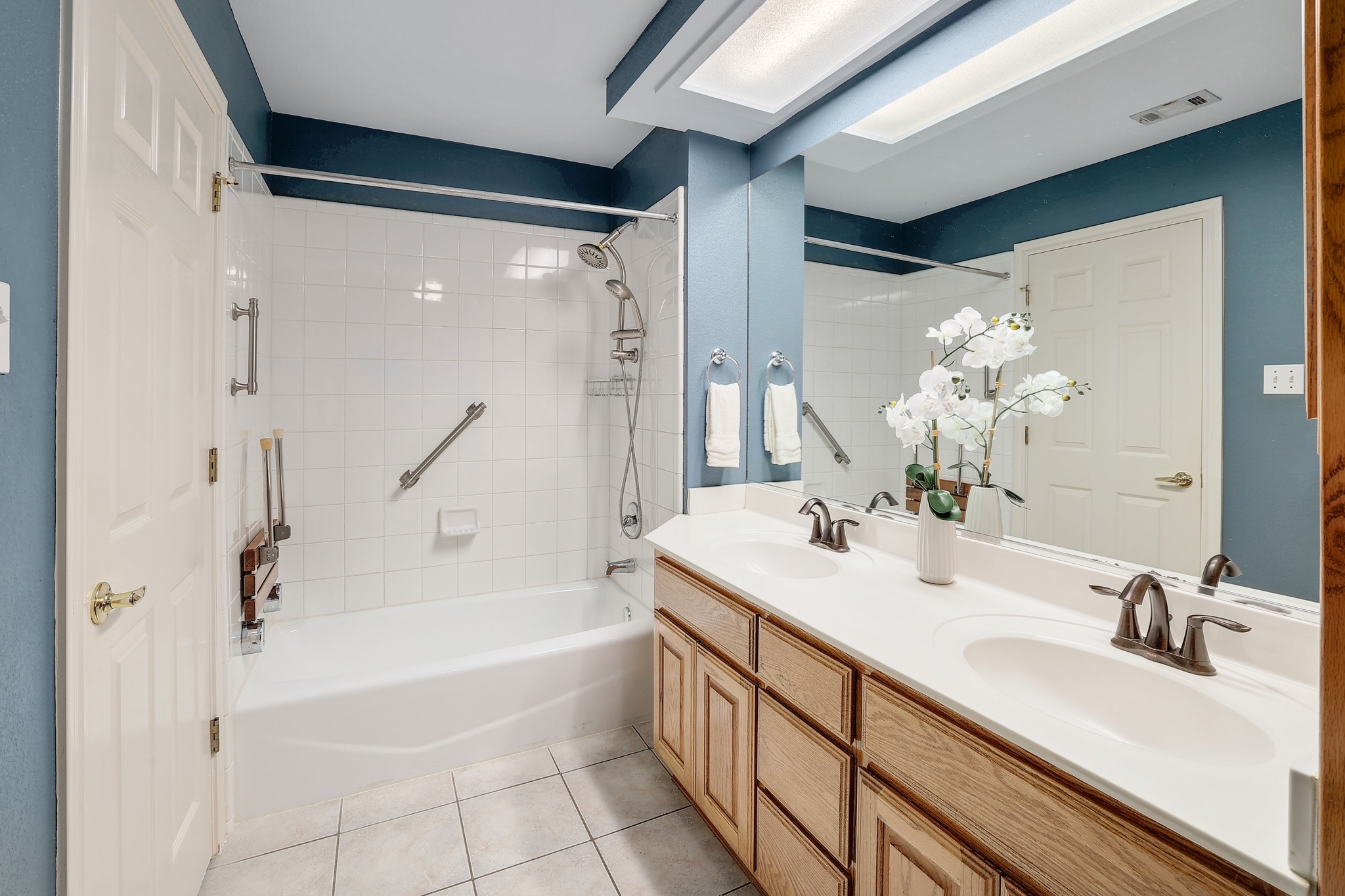 main property photo 26