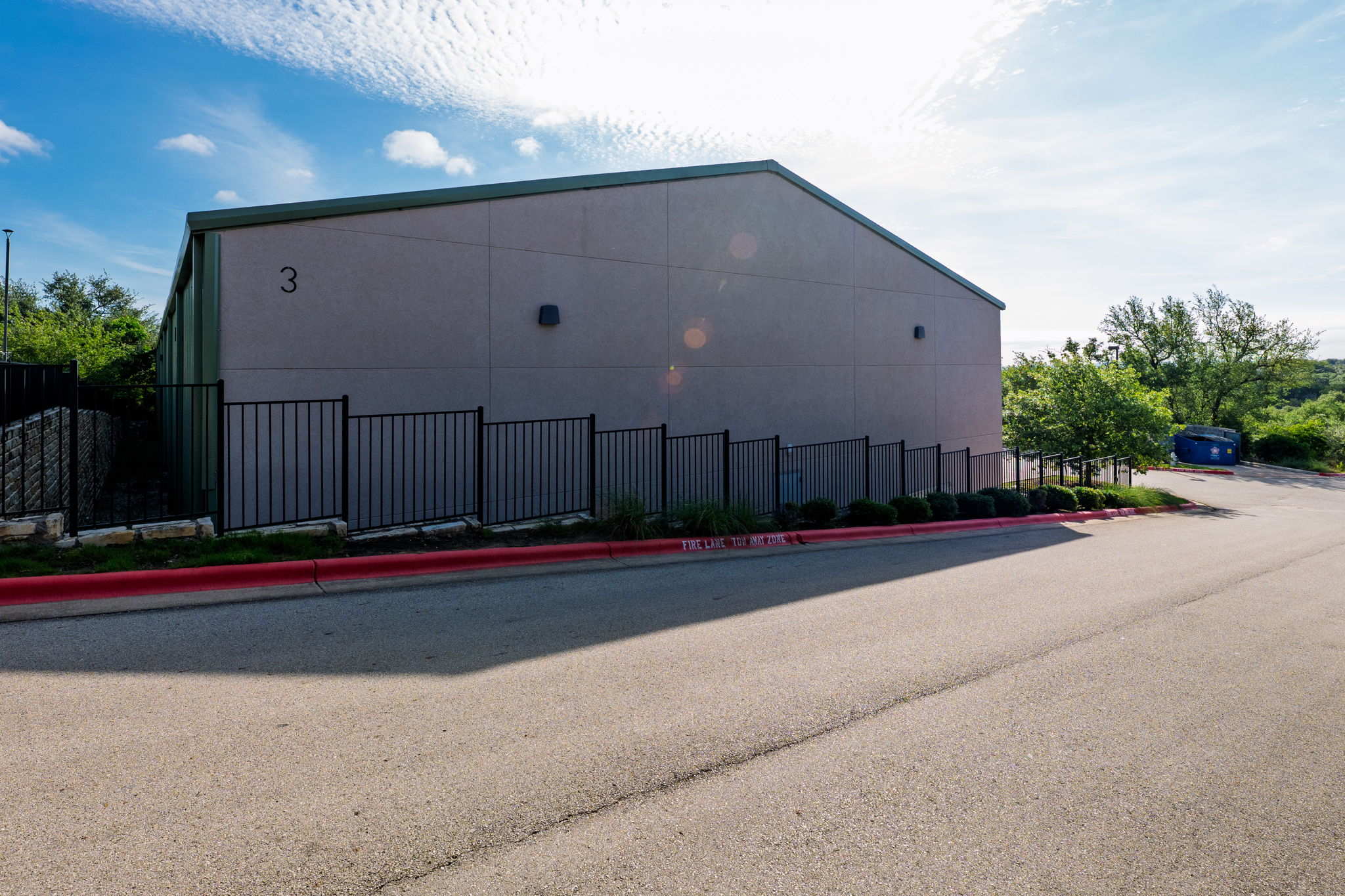 main property photo 4