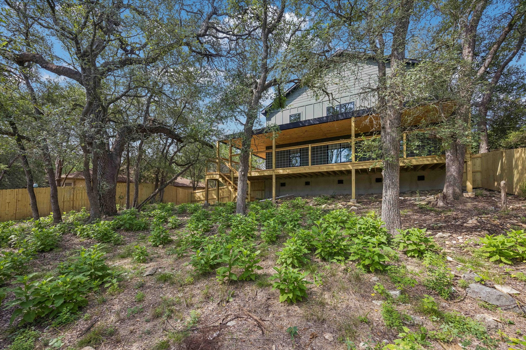 main property photo 14