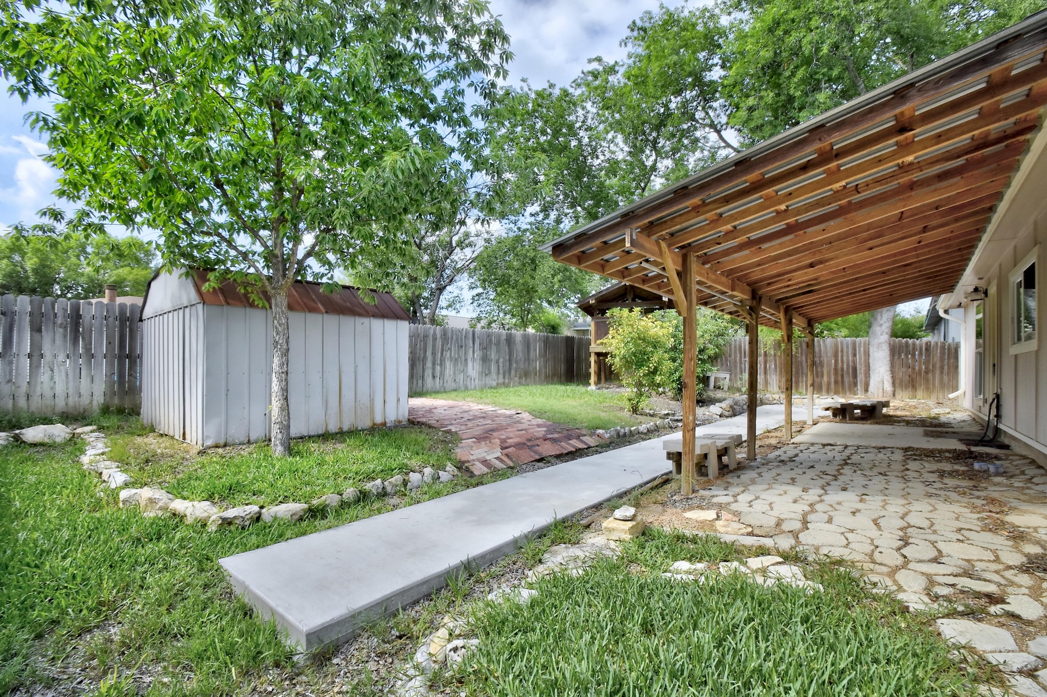 main property photo 21