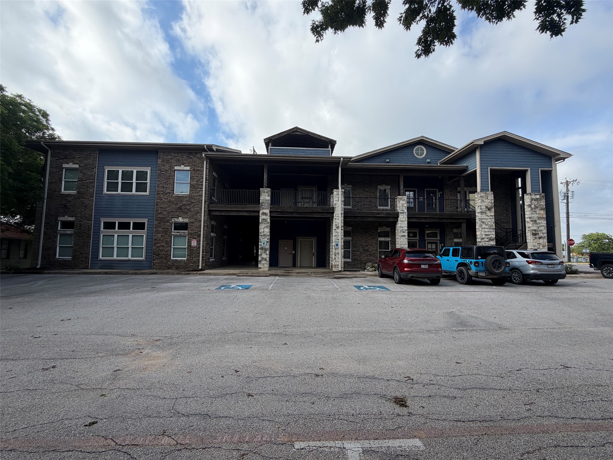 main property photo 39