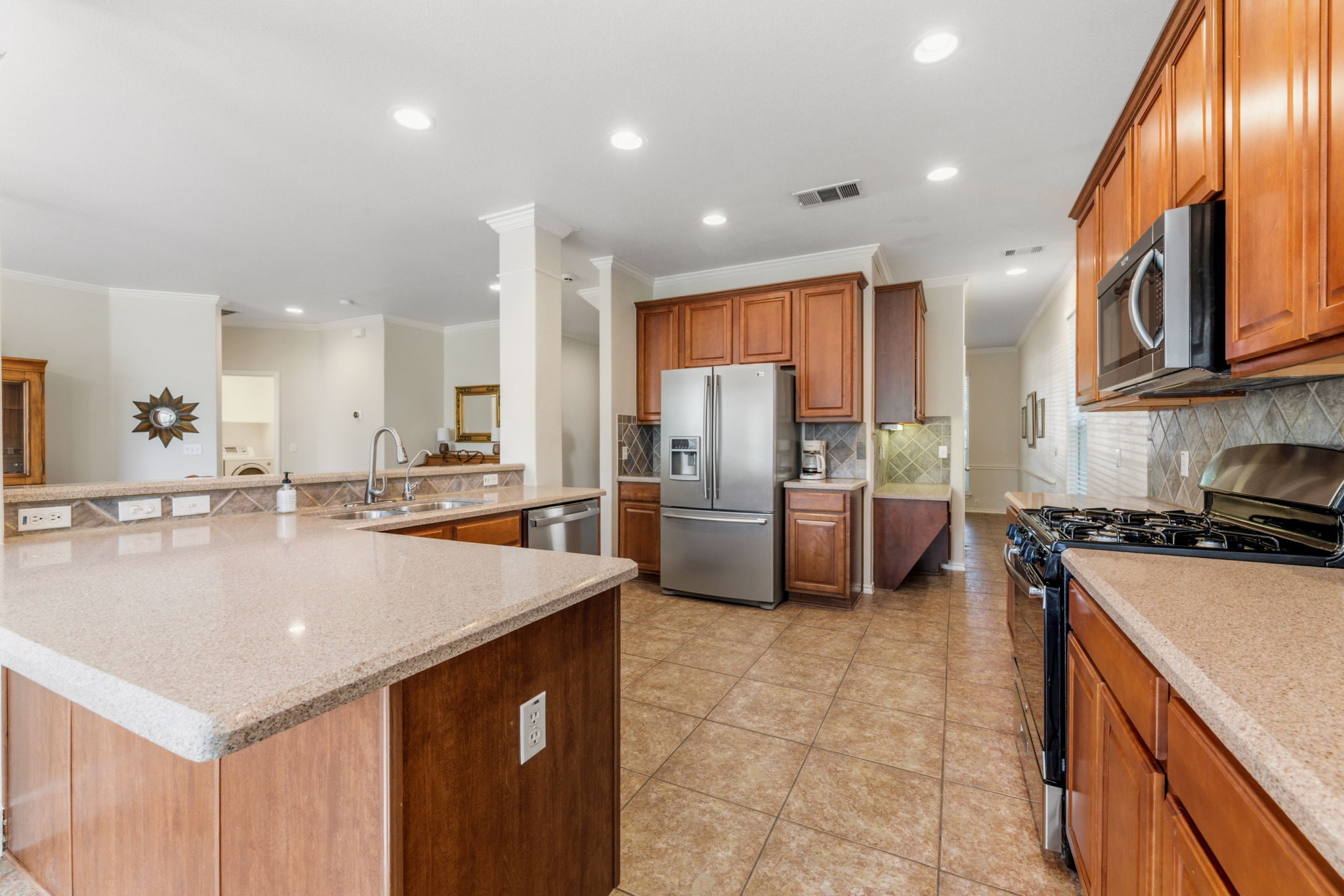 main property photo 15