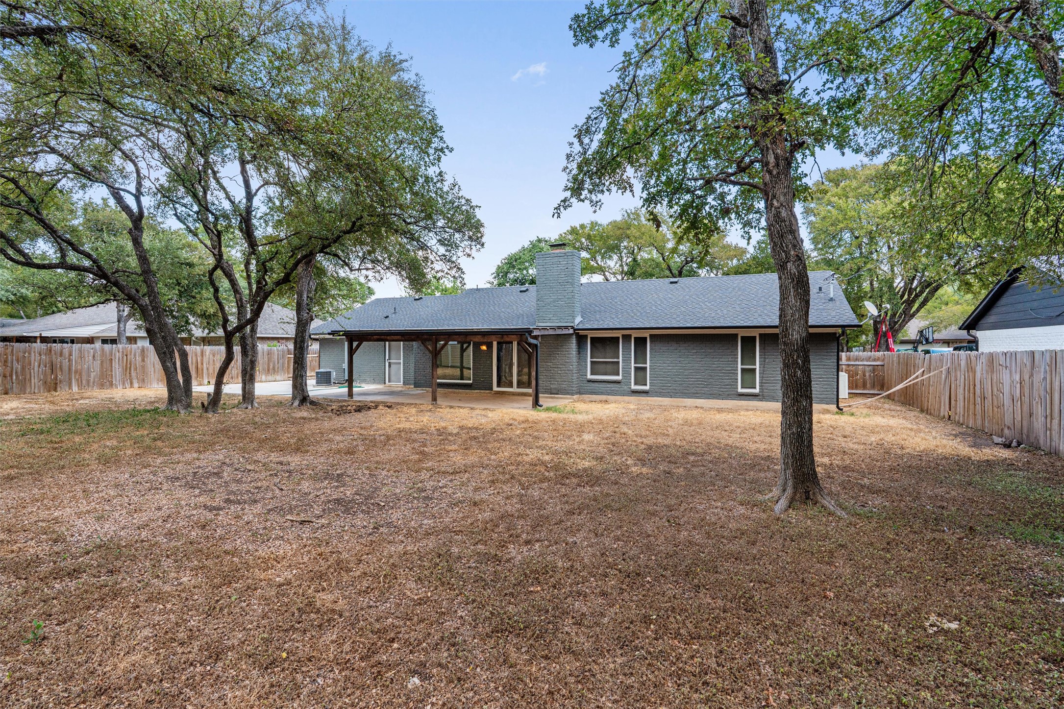 main property photo 27