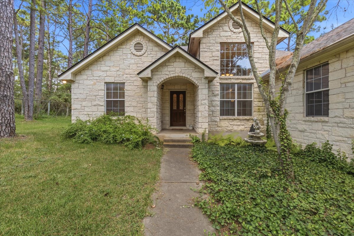 main property photo 10