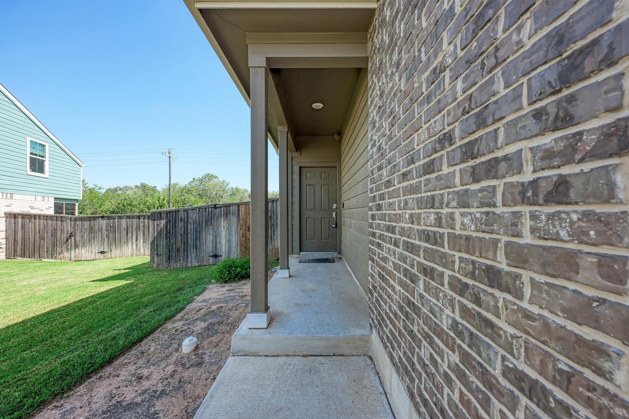 main property photo 6