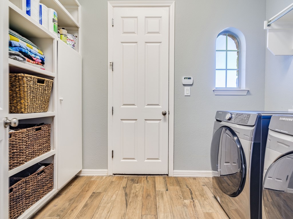 main property photo 23
