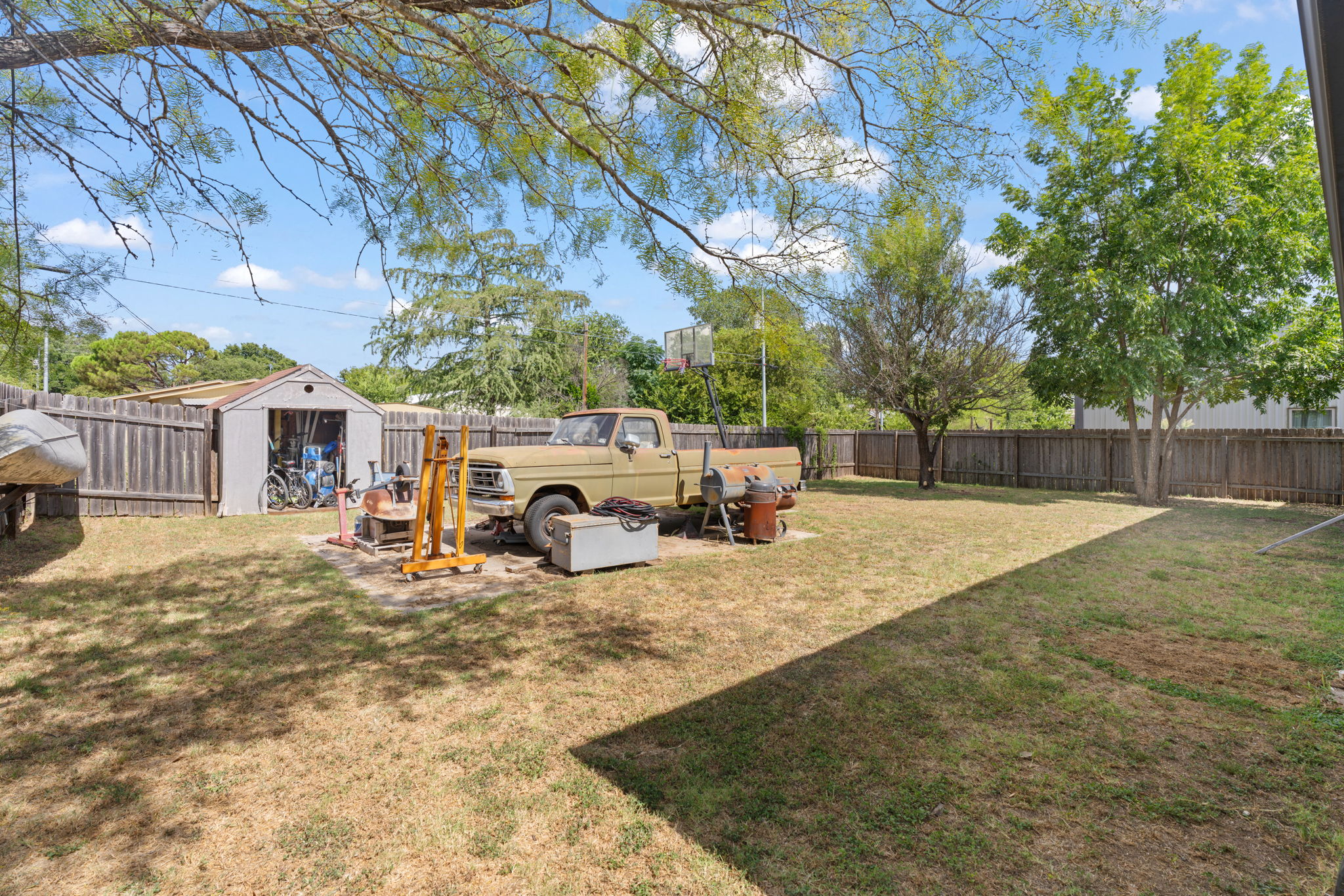 main property photo 33