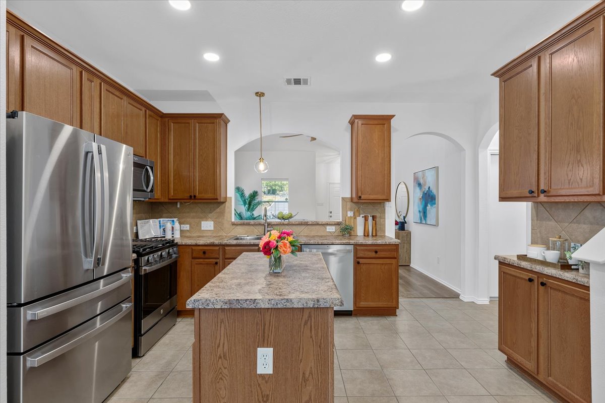 main property photo 7