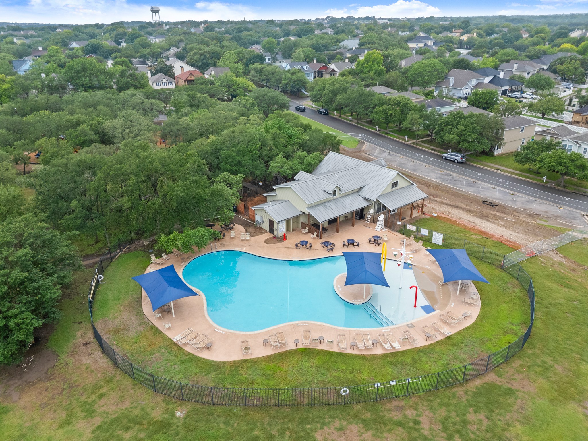 main property photo 26