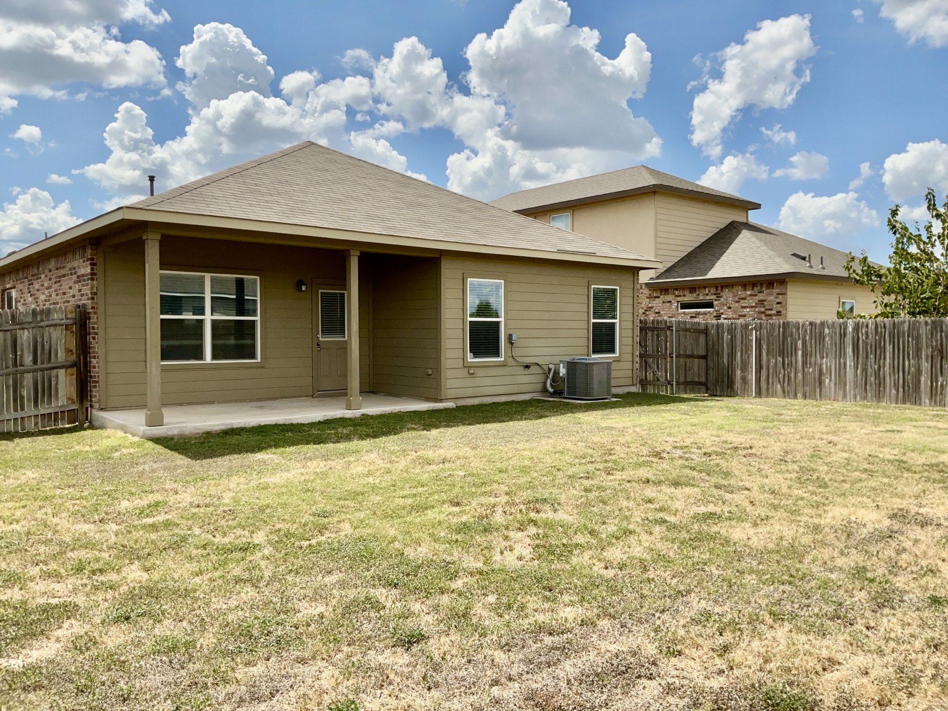 main property photo 23