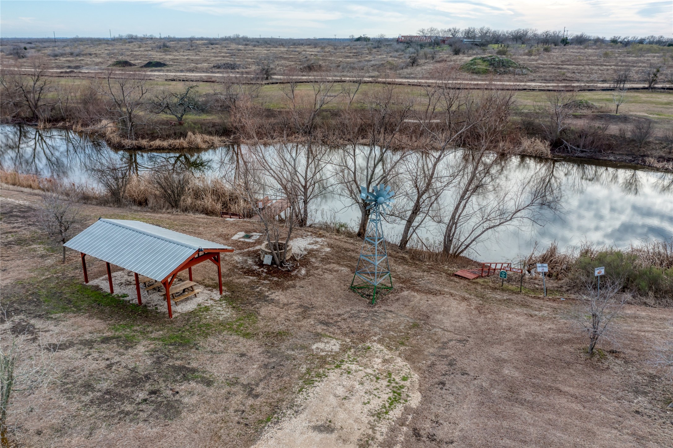 main property photo 5