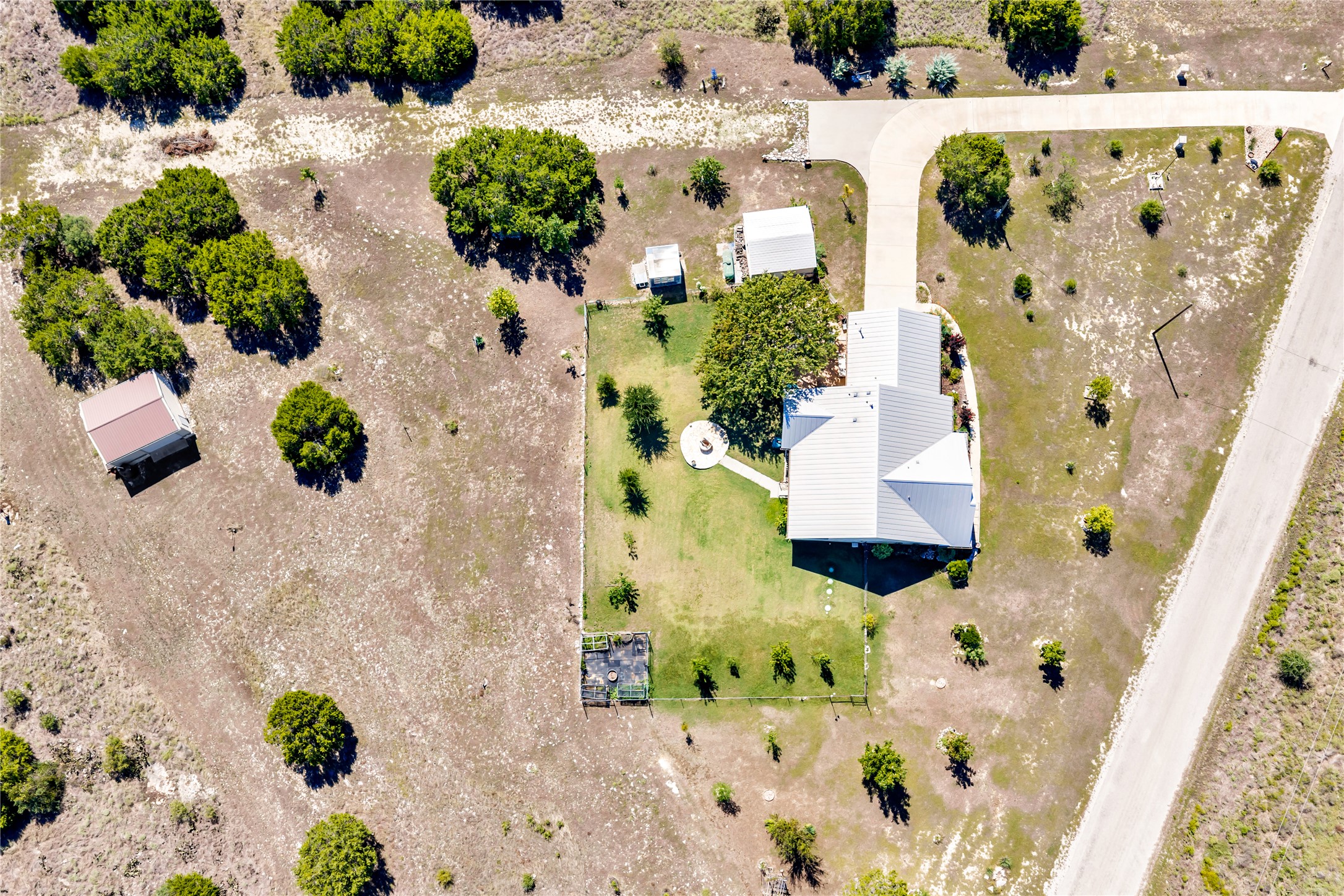 main property photo 37