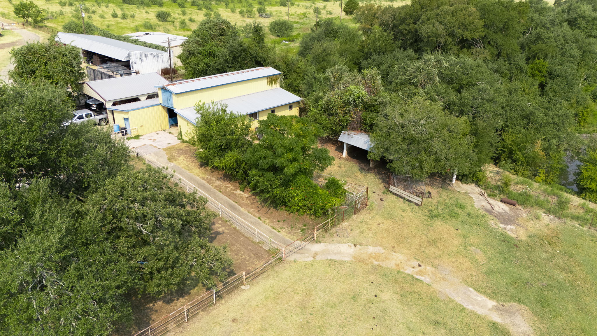 main property photo 11