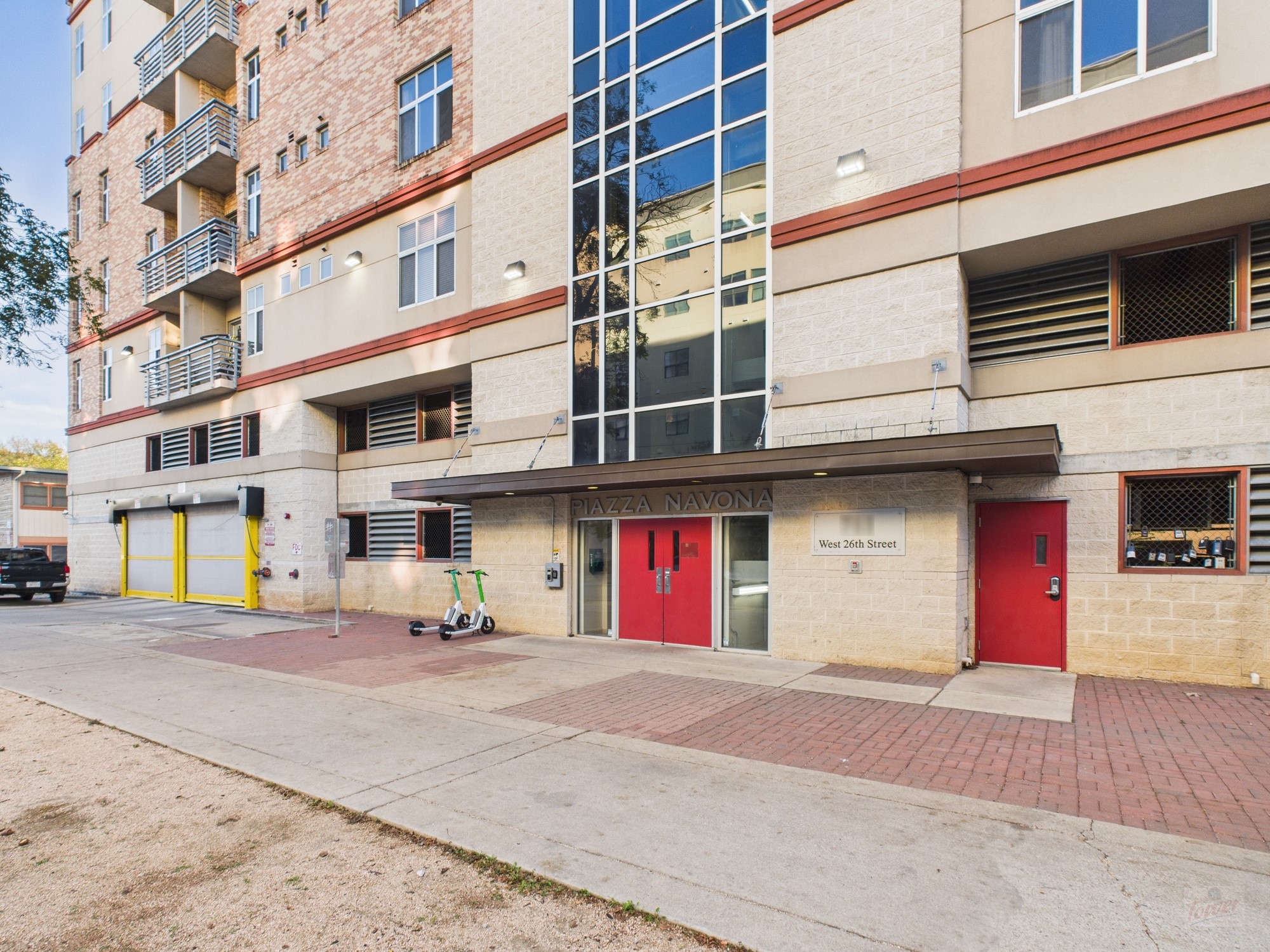 main property photo 10