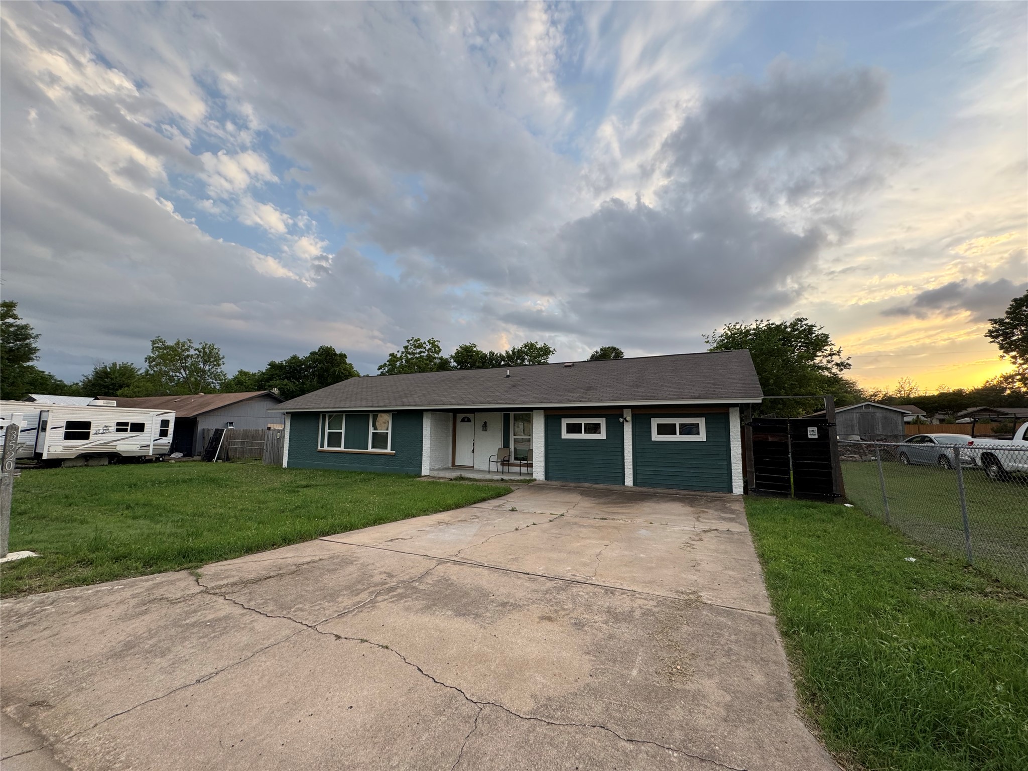 main property photo 1