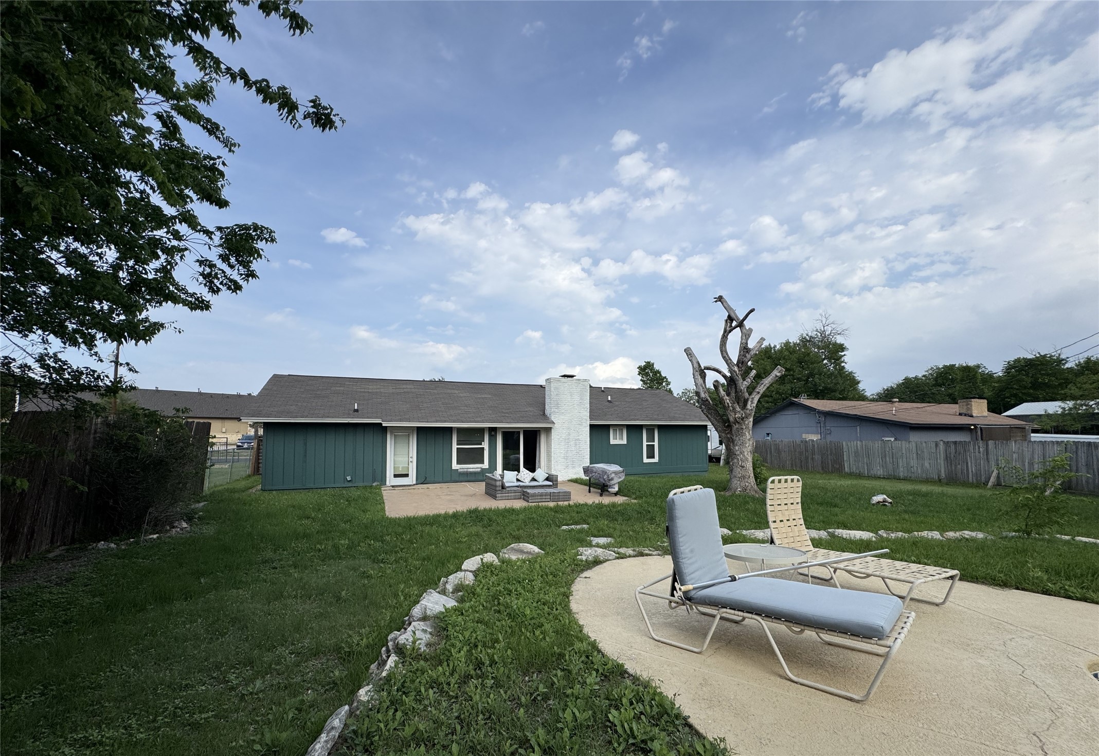 main property photo 22