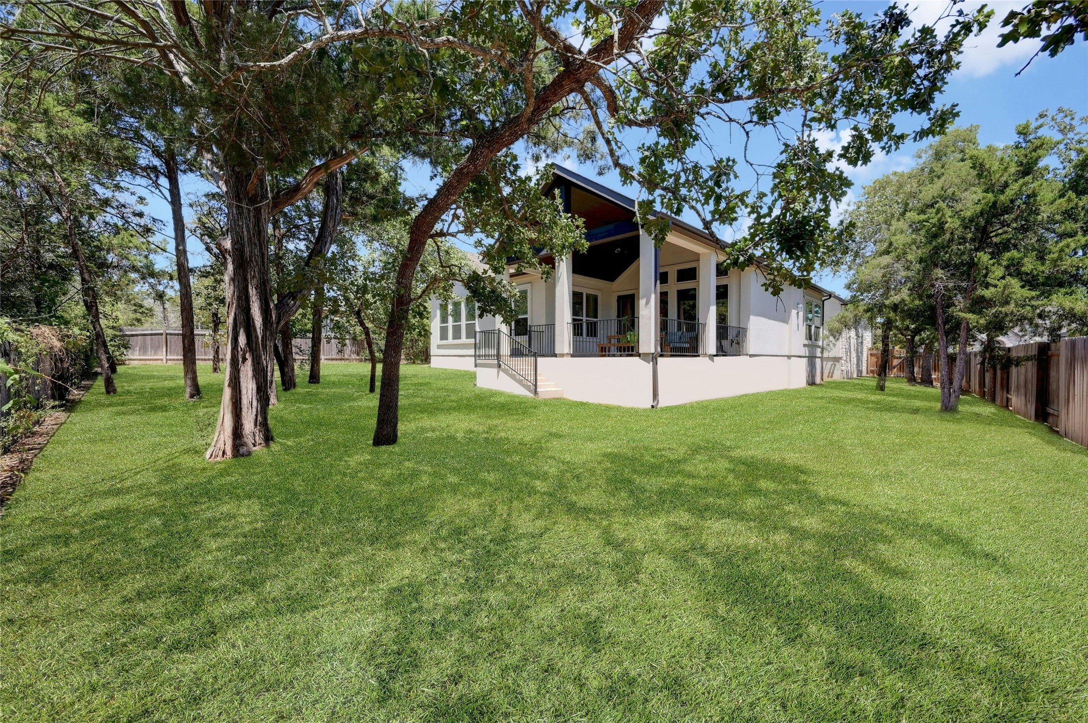 main property photo 19