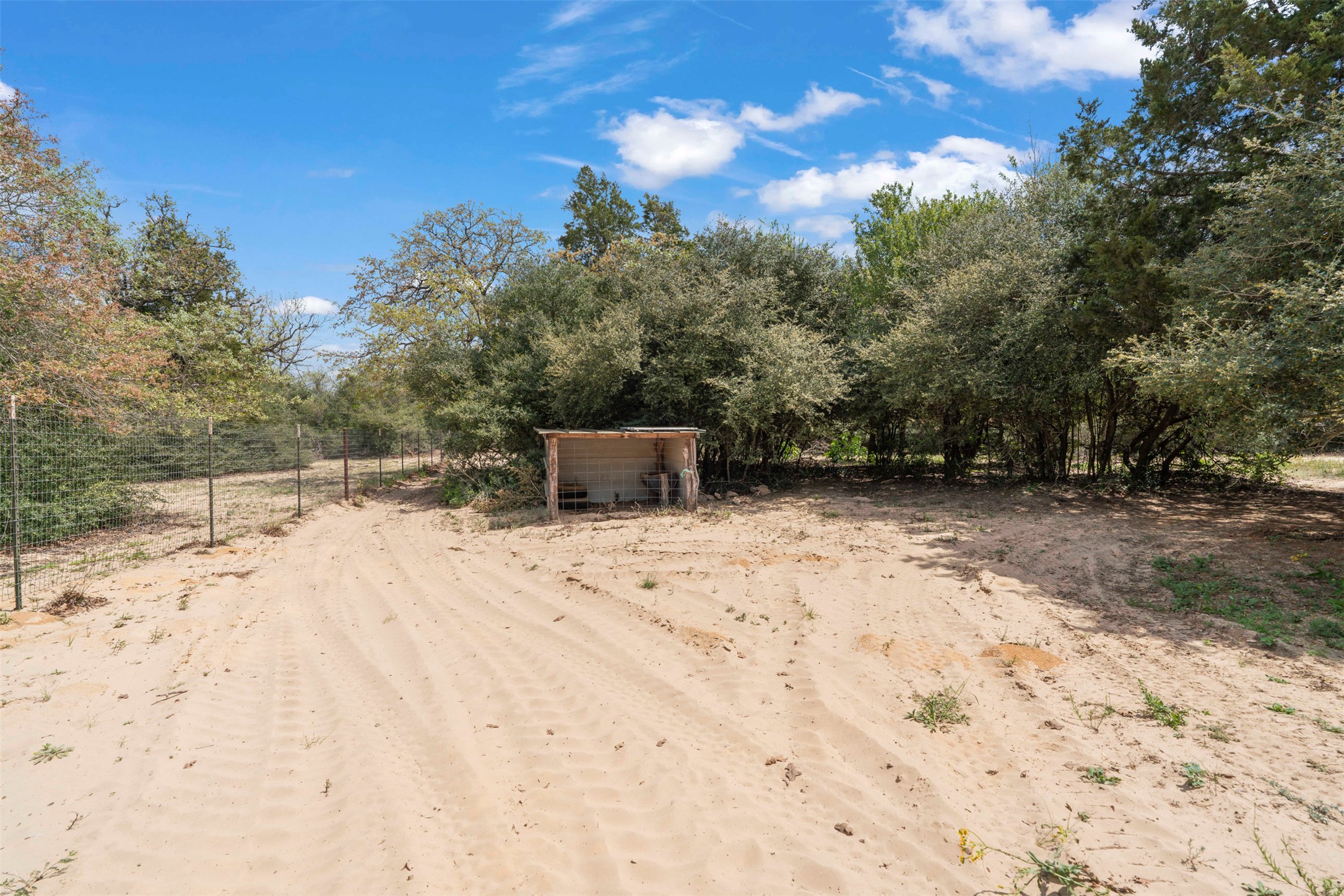 main property photo 27