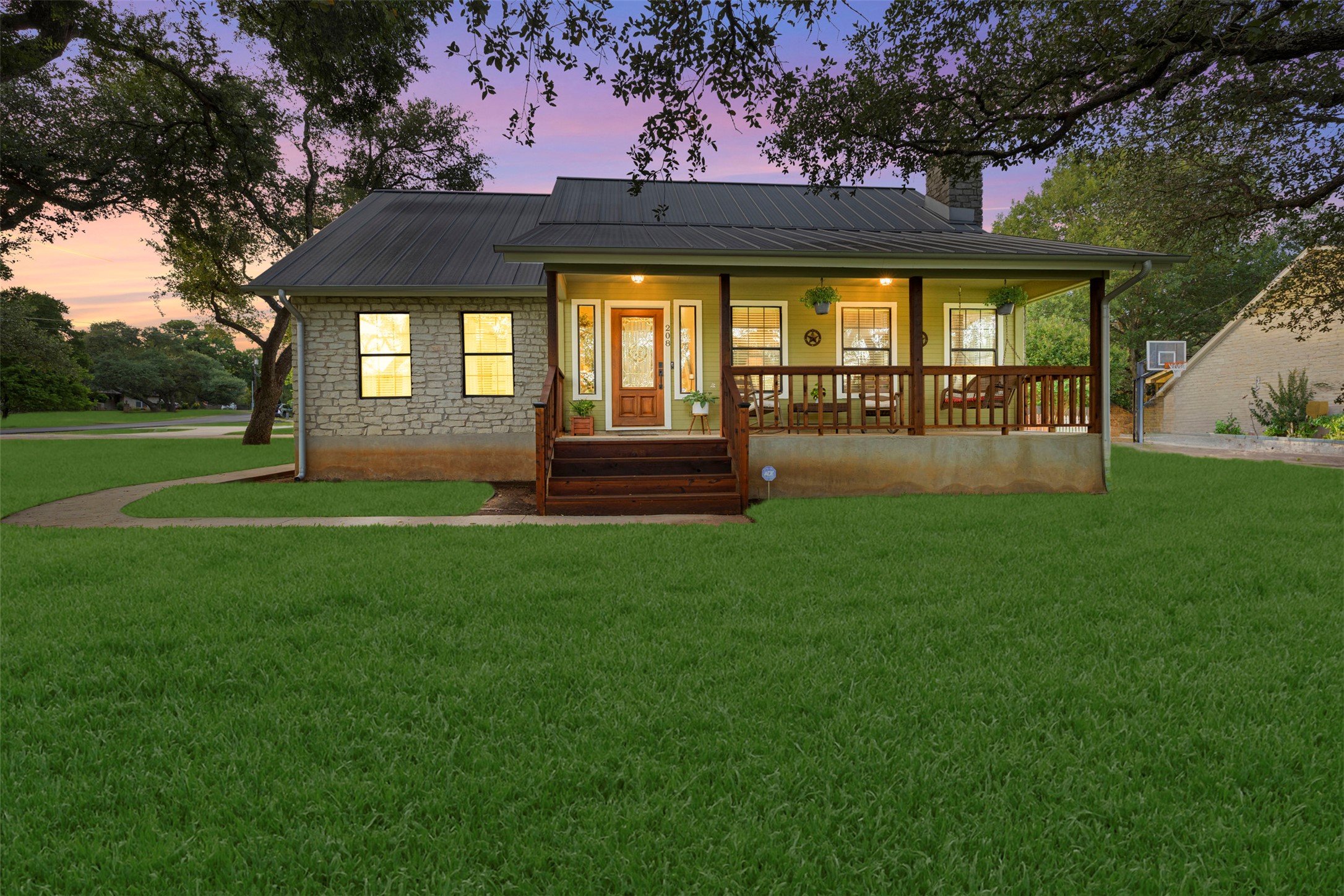 main property photo 6