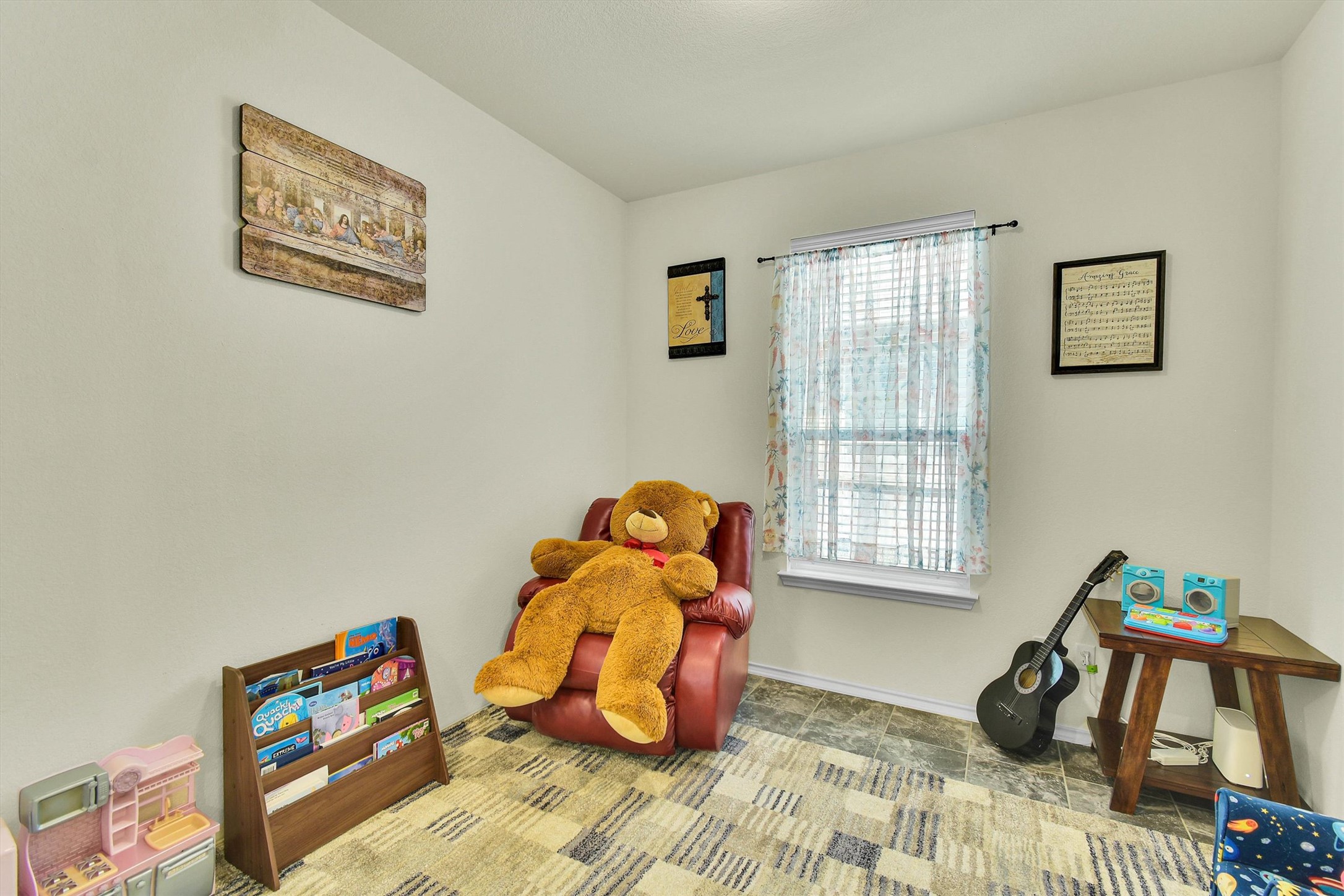 main property photo 15