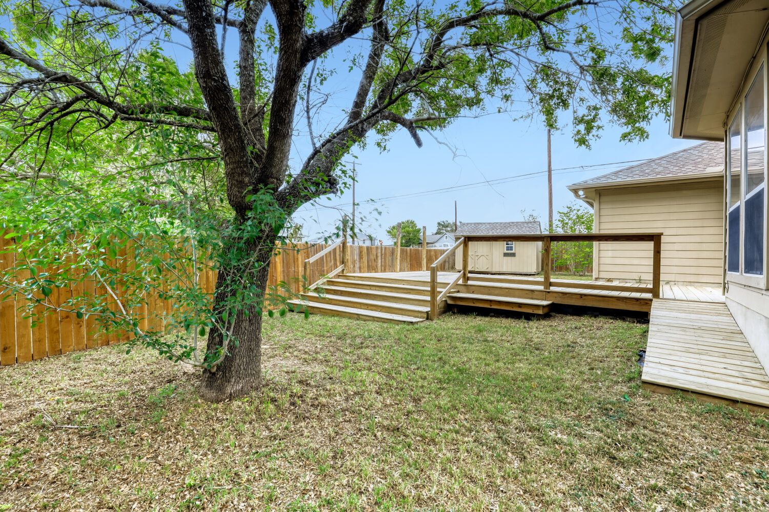 main property photo 27