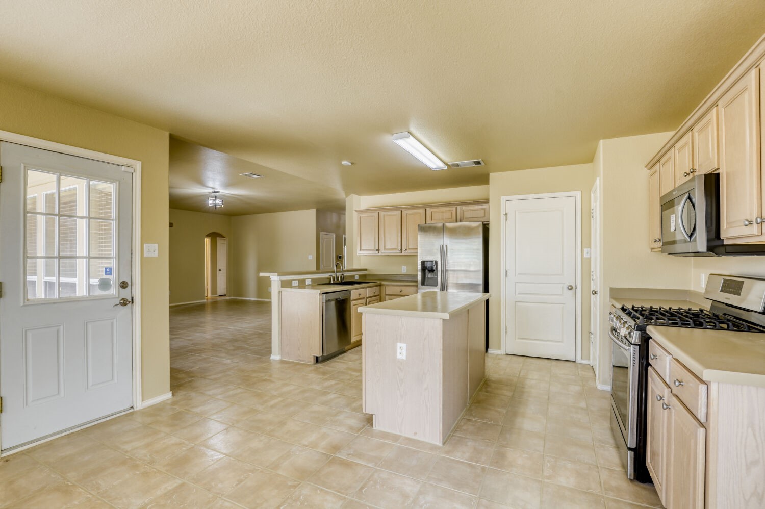 main property photo 9