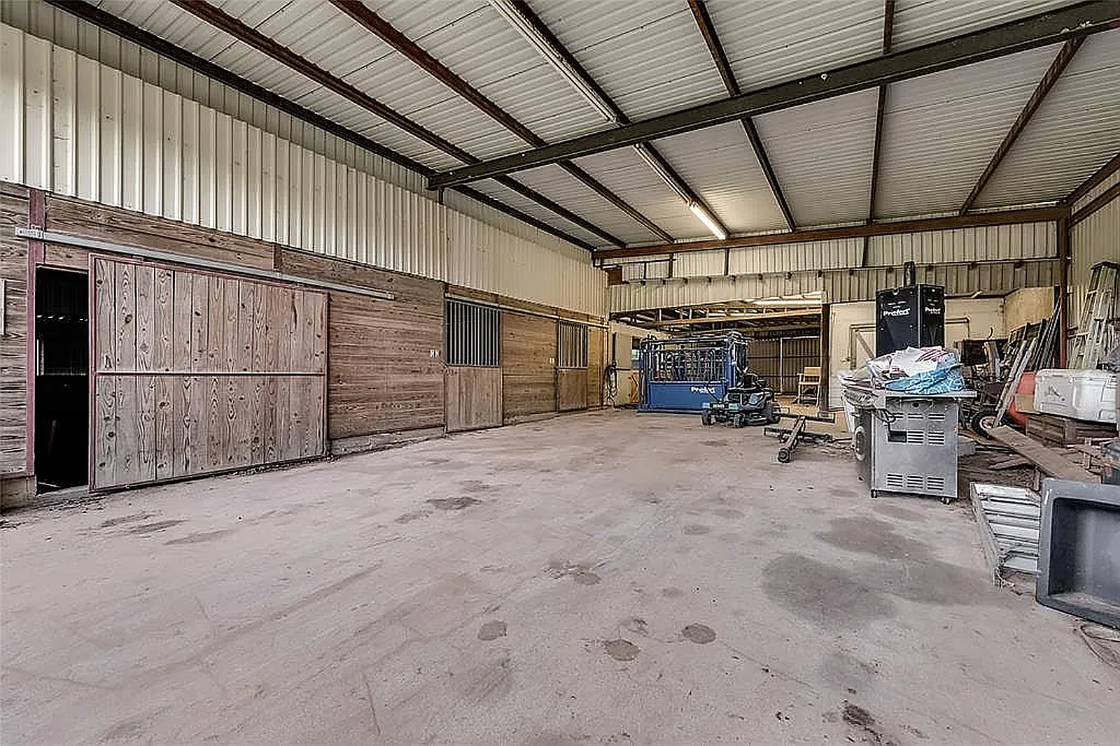 main property photo 20