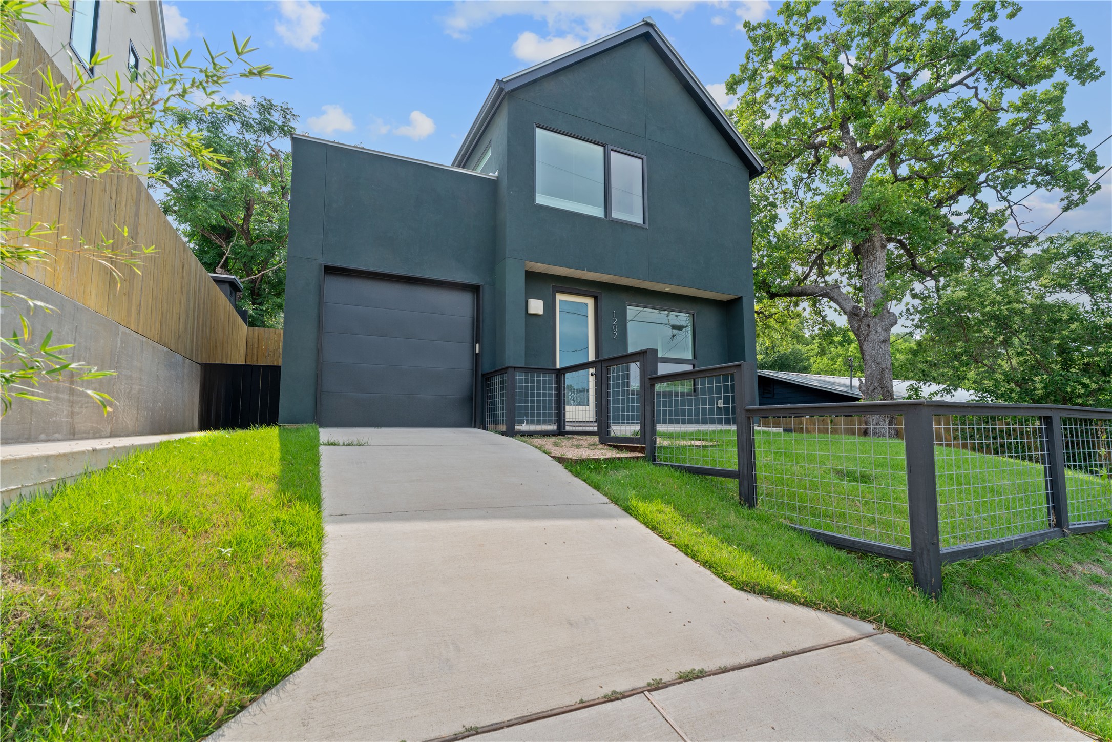 main property photo 22