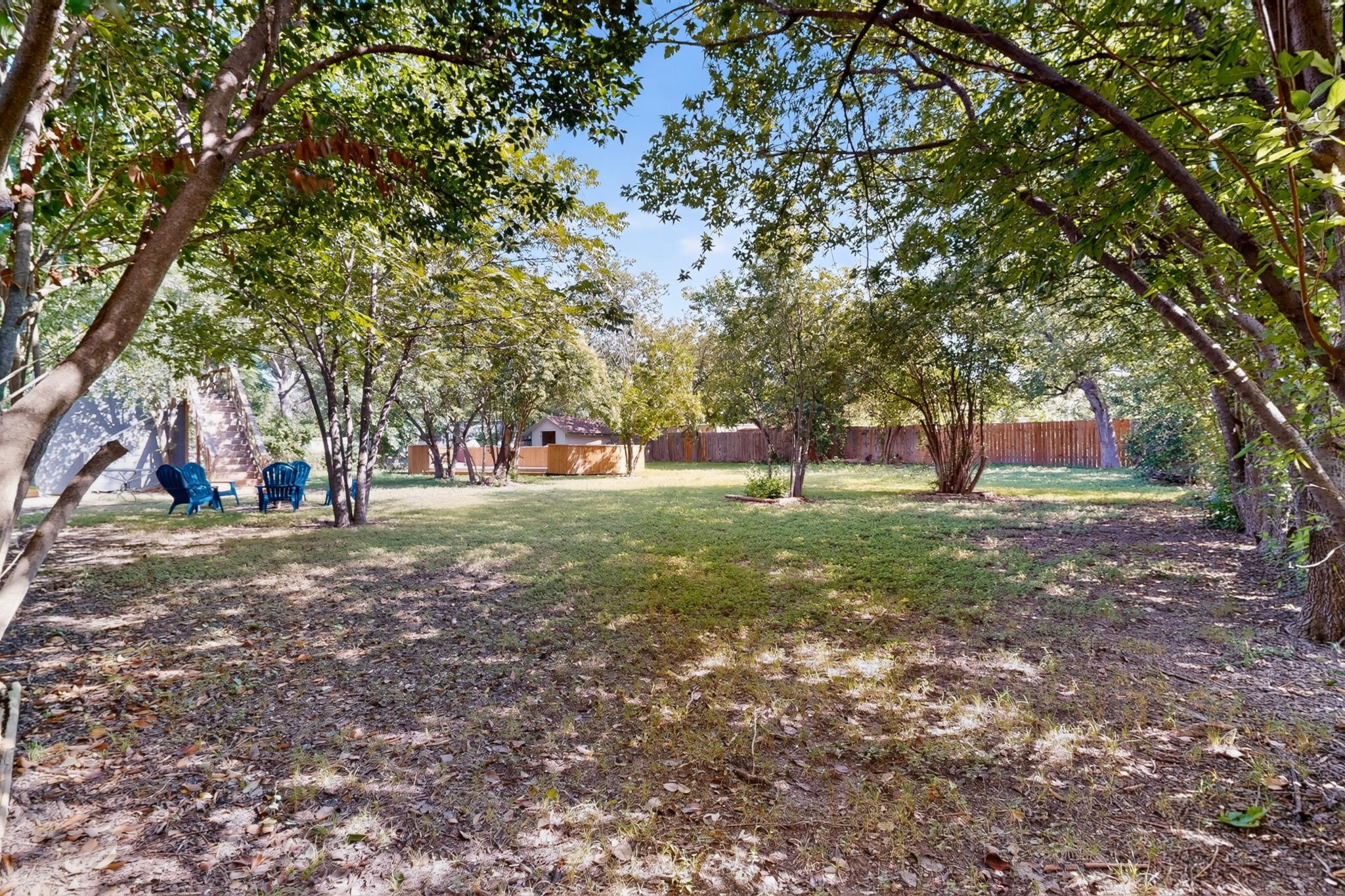 main property photo 30