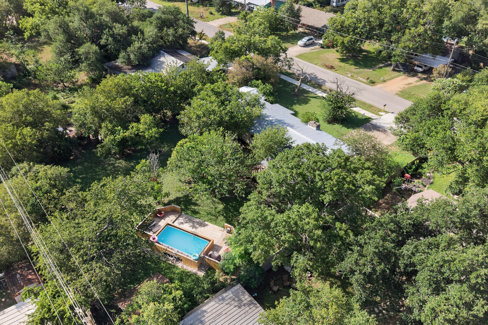 main property photo 33