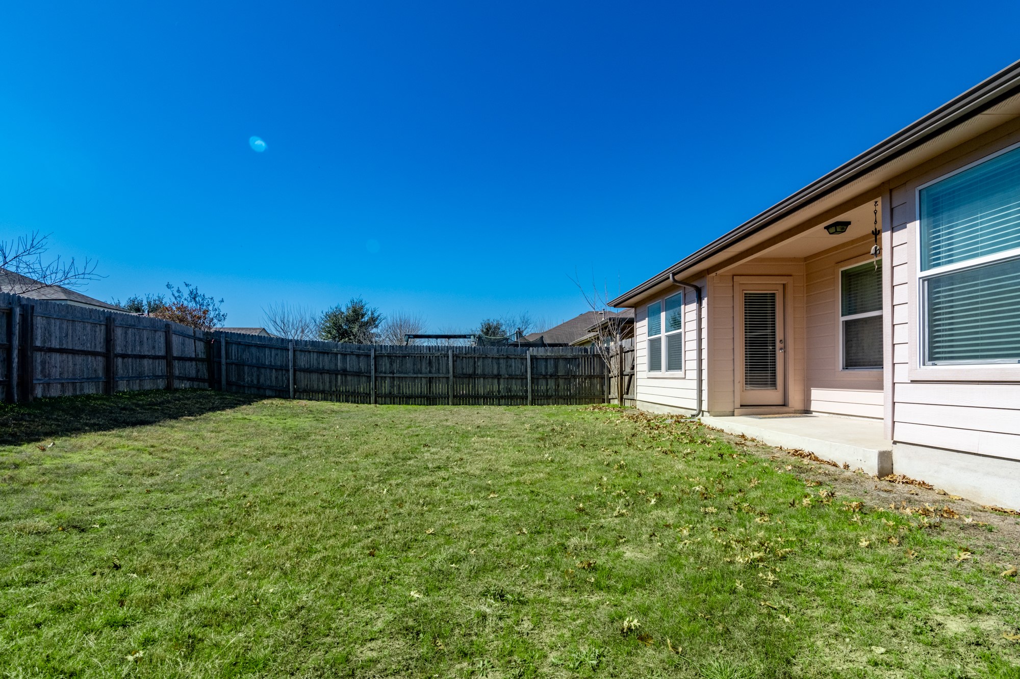 main property photo 28