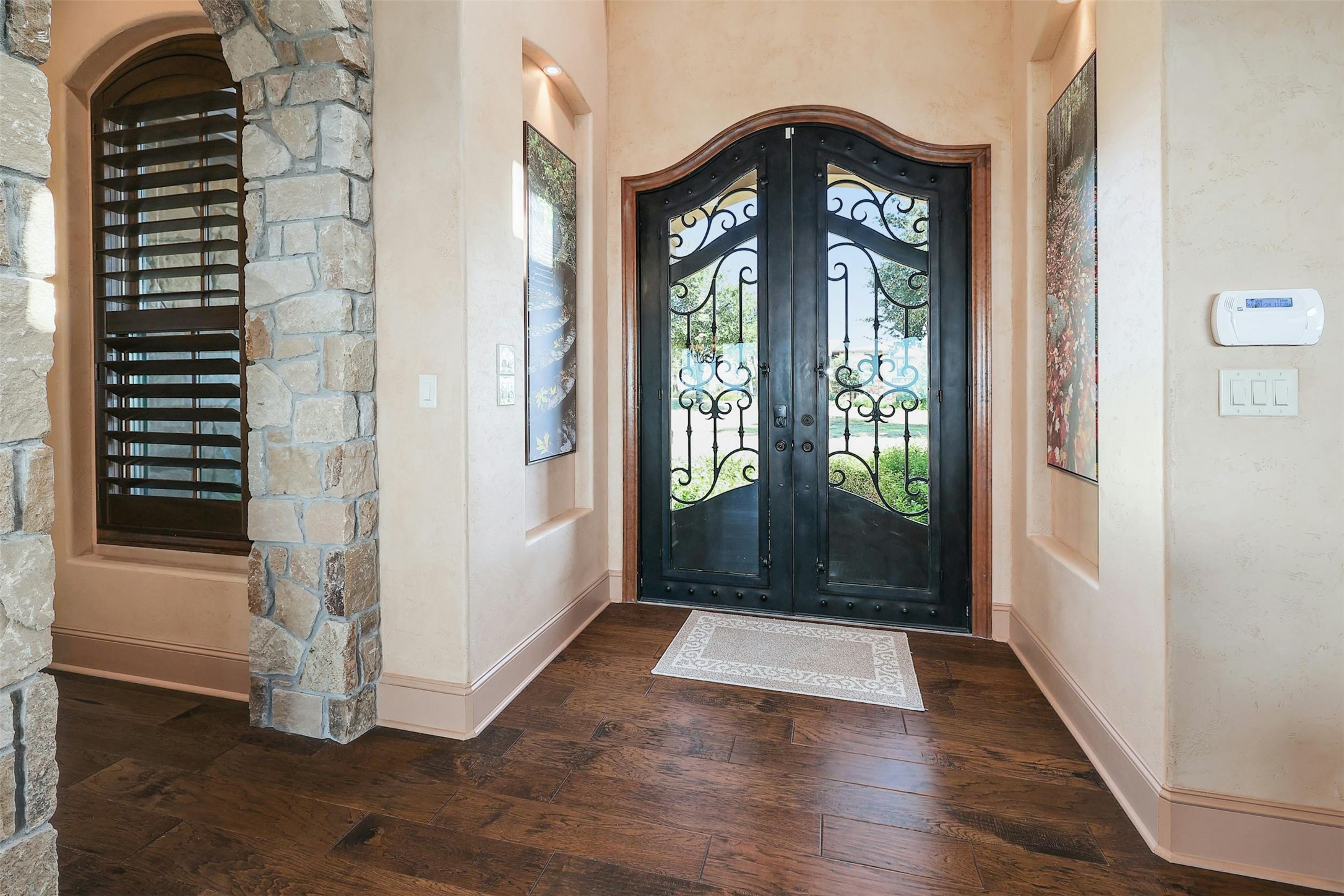 main property photo 13